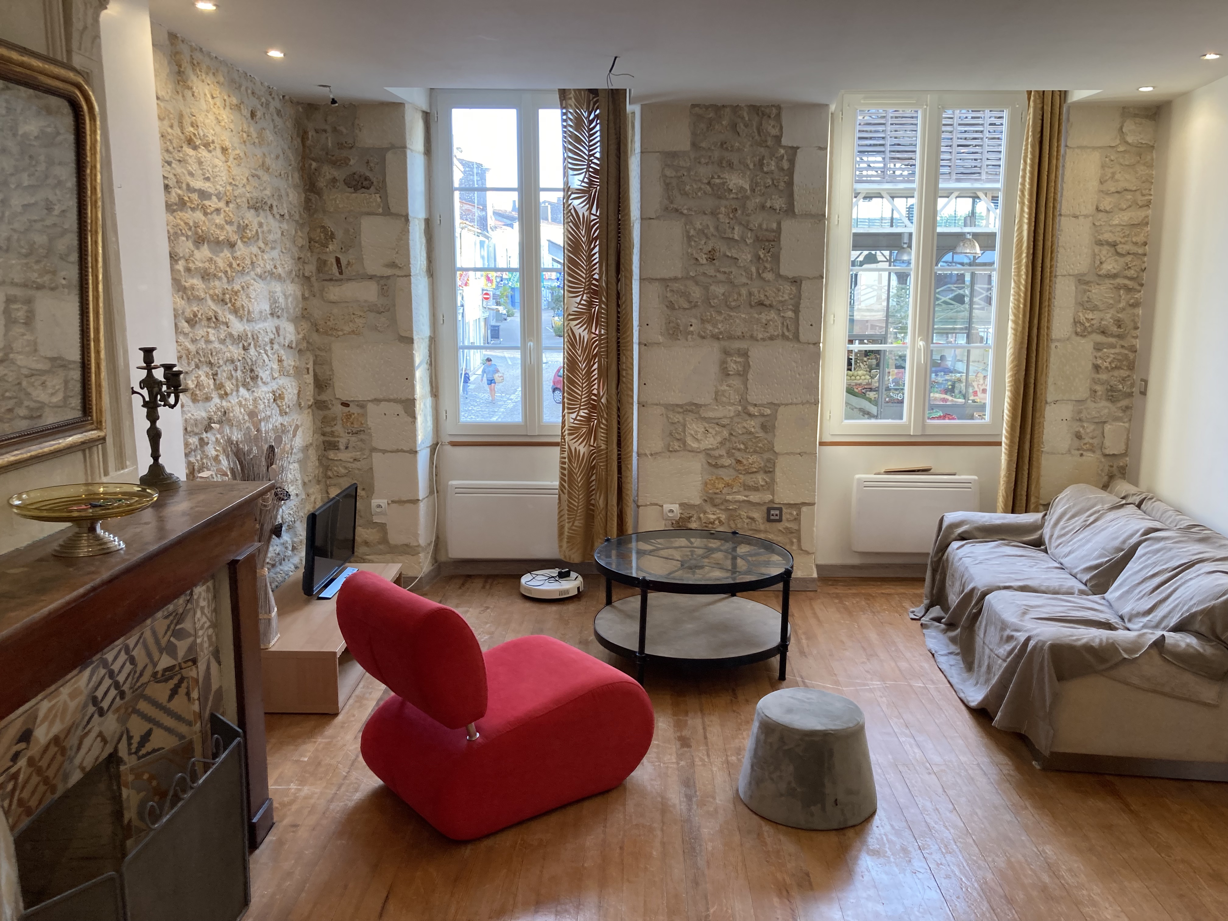 Nice apartment in downtown Marennes