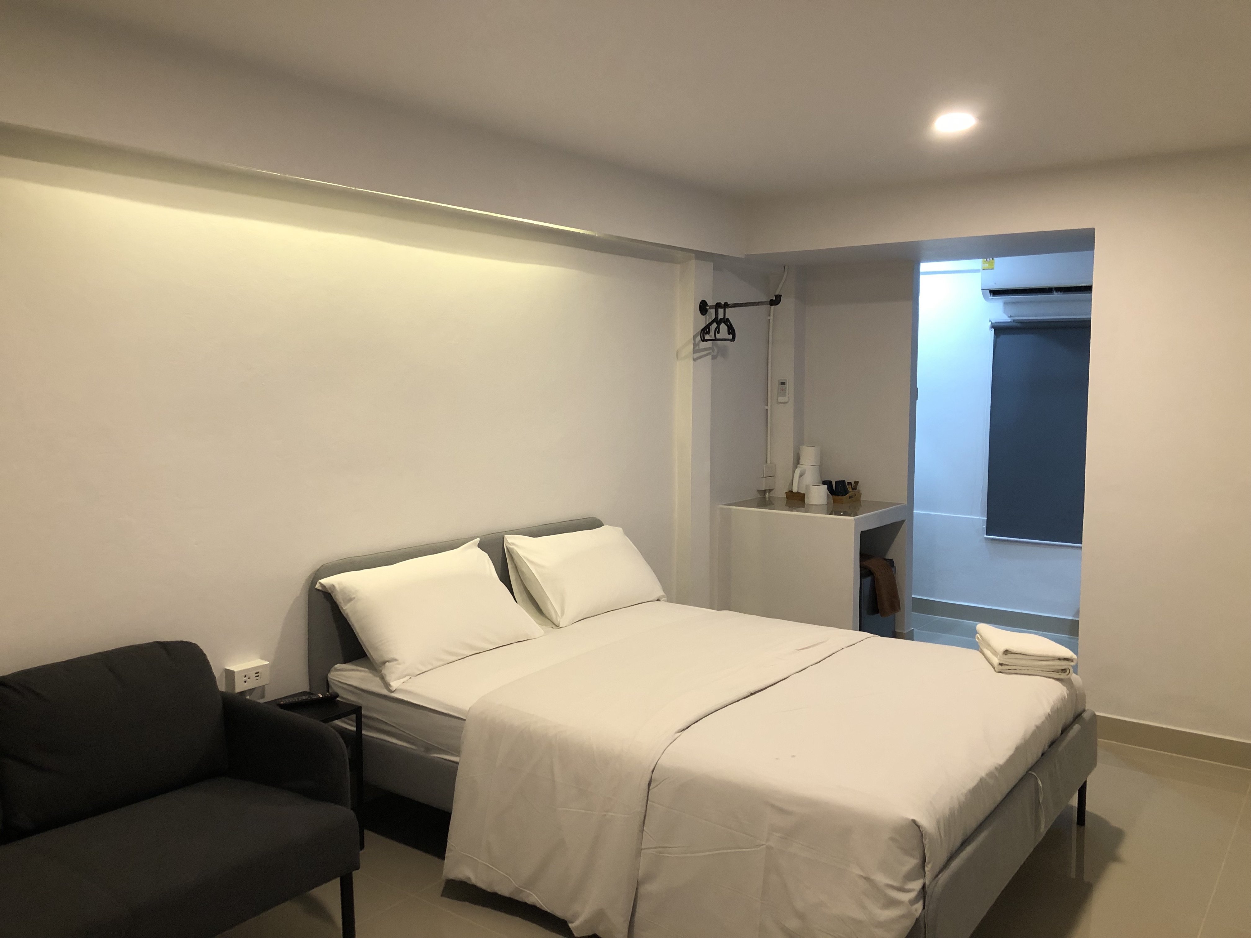 L42 hostel Suvarnabhumi airport