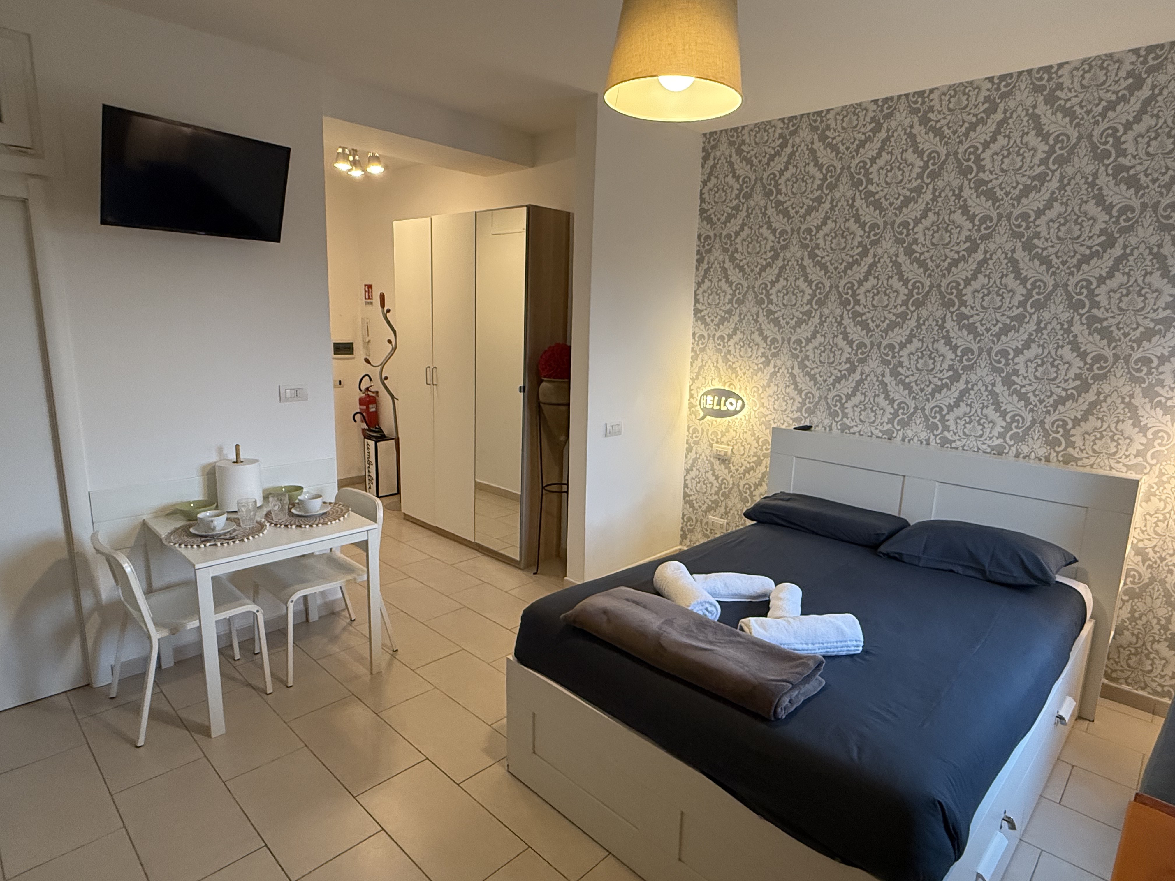 Elegant Studio at 500 meters Central Station