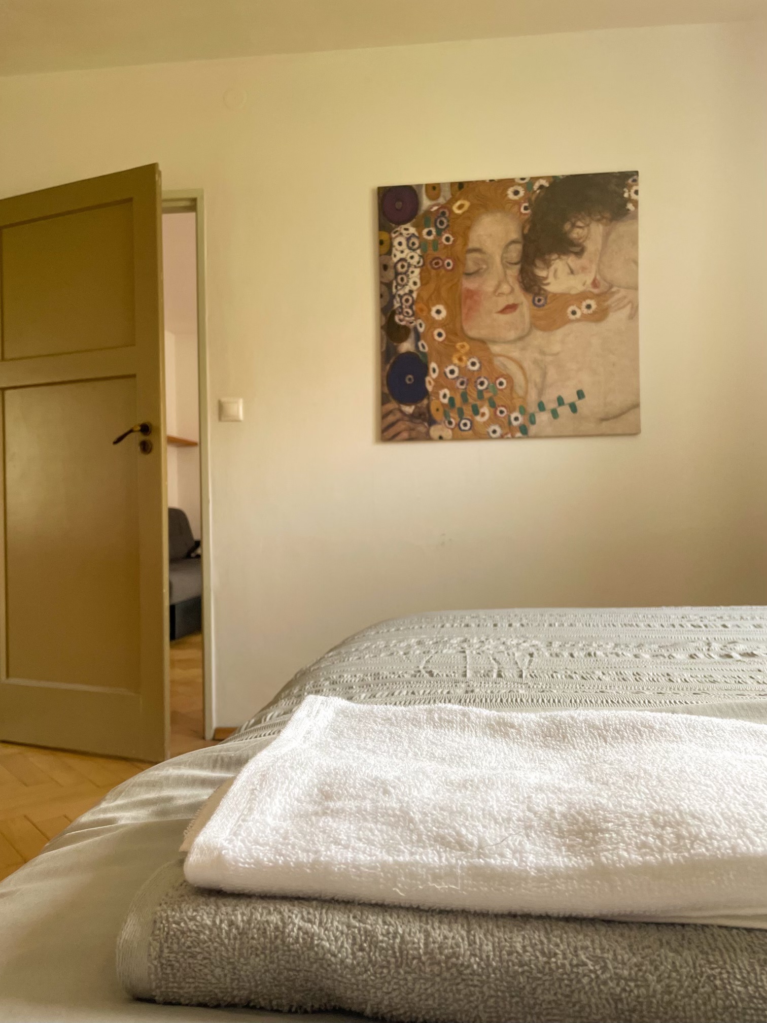 Spacious apartment at the heart of the old city