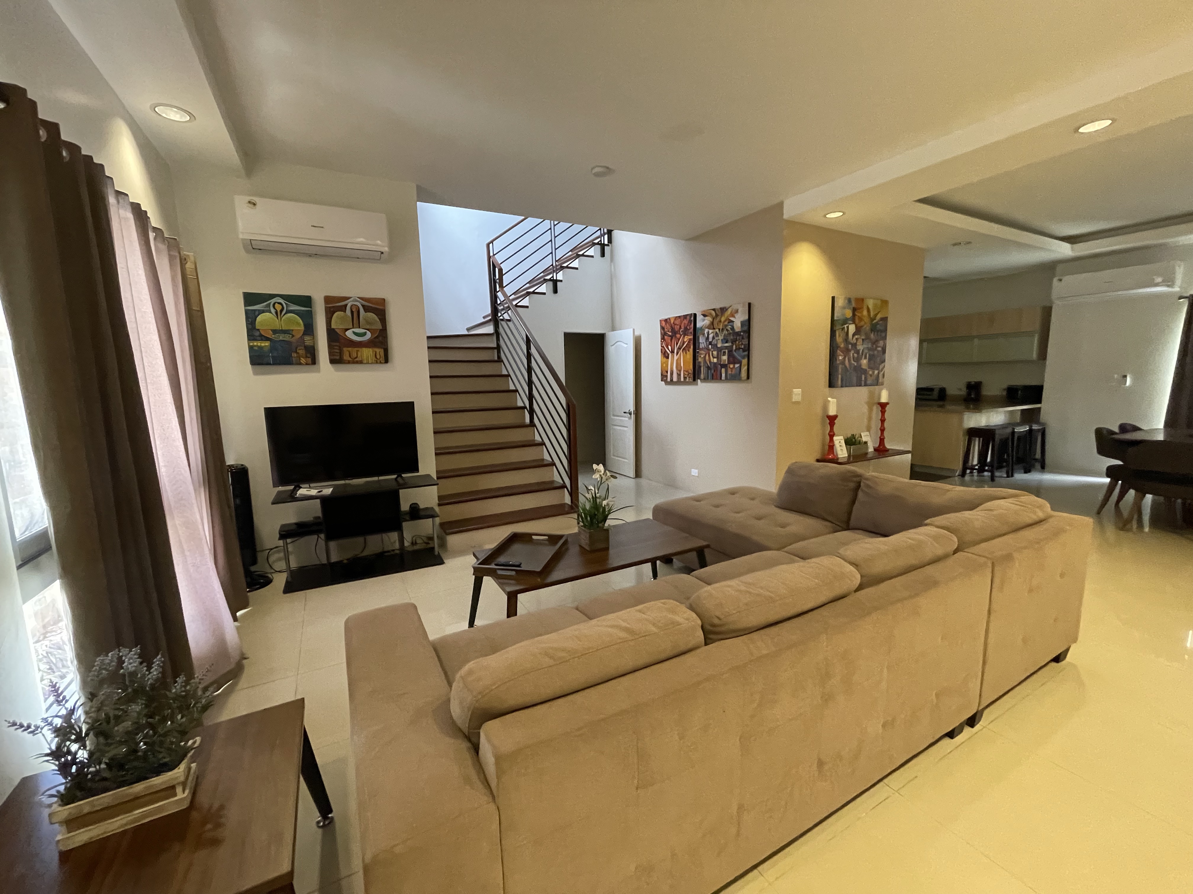 Lulu House, the best location in Guam! (RuRu Haus)