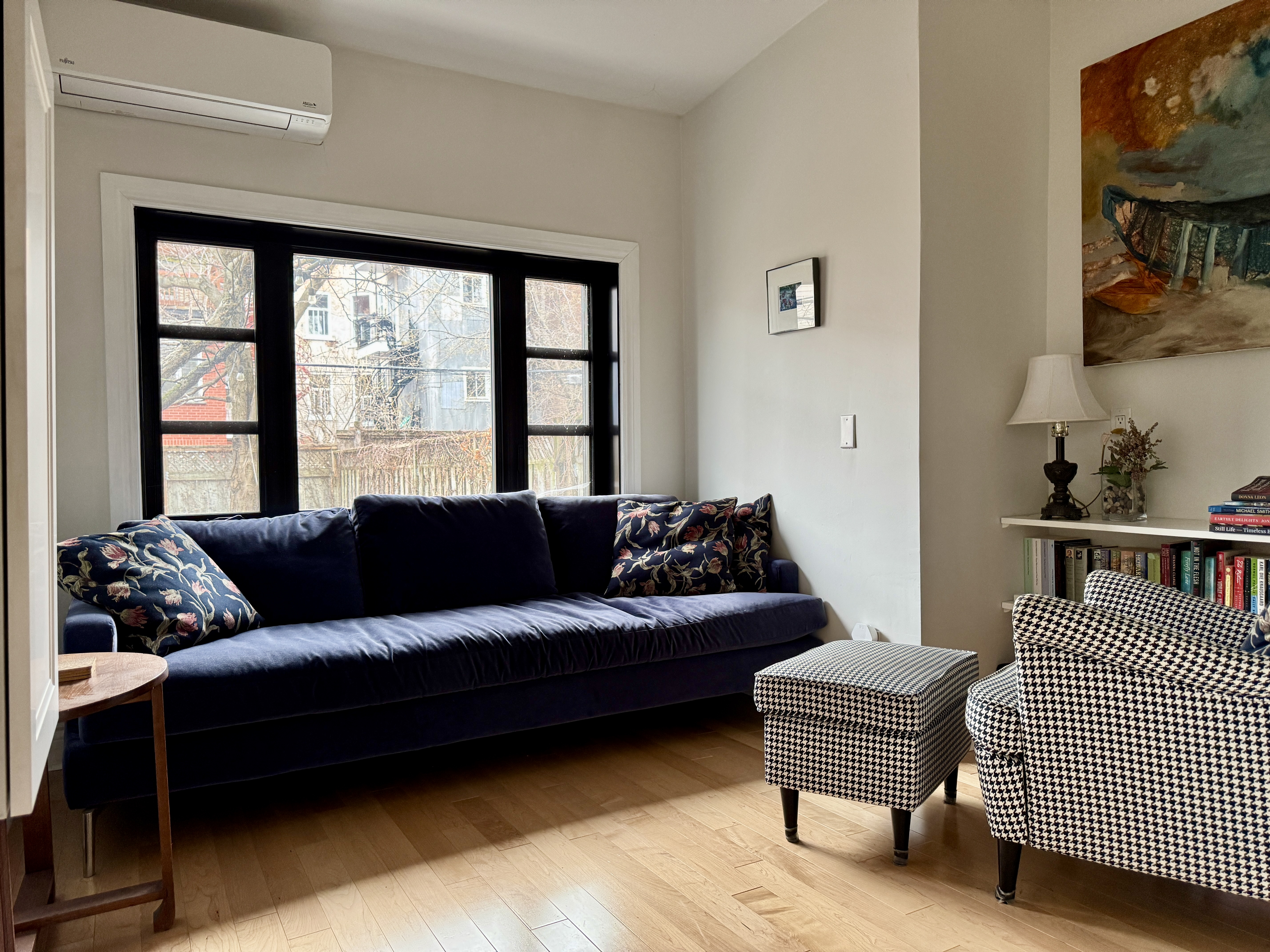 Lovely Renovated Apartment in the Plateau in Le Plateau-Mont-Royal, Montreal