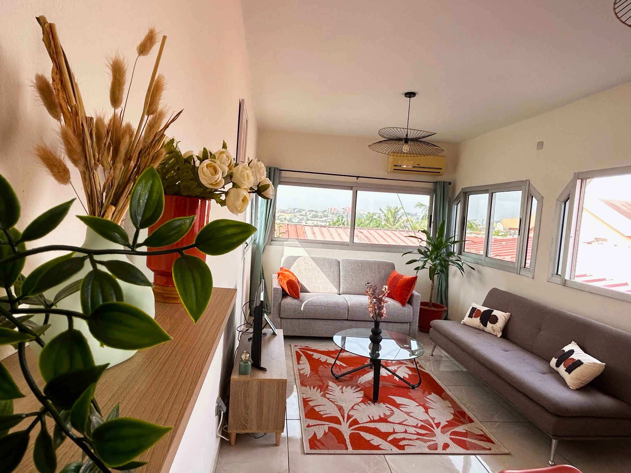 Bright & Modern Apartment | Cocody Riviera 3