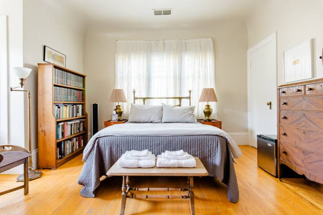 Spacious Sunlit Room-Adams Pt-Lake Merritt-Oakland in Adams Point, Oakland