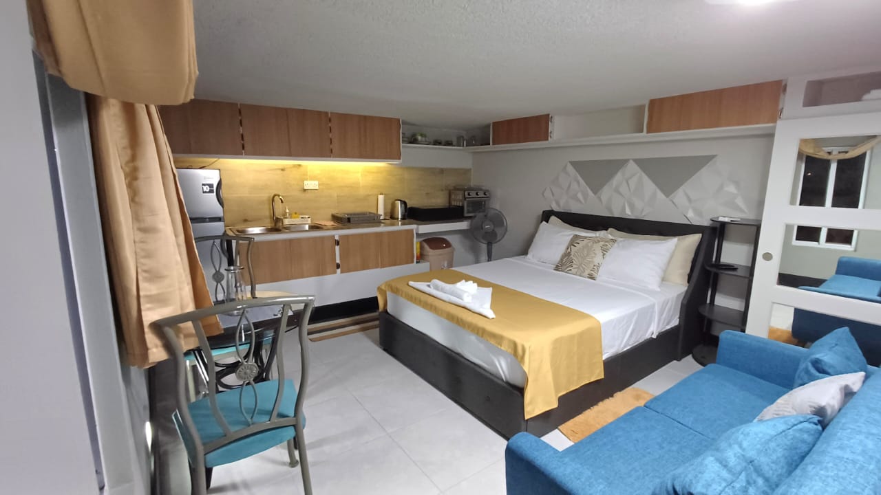 Cozy chic studio apartment