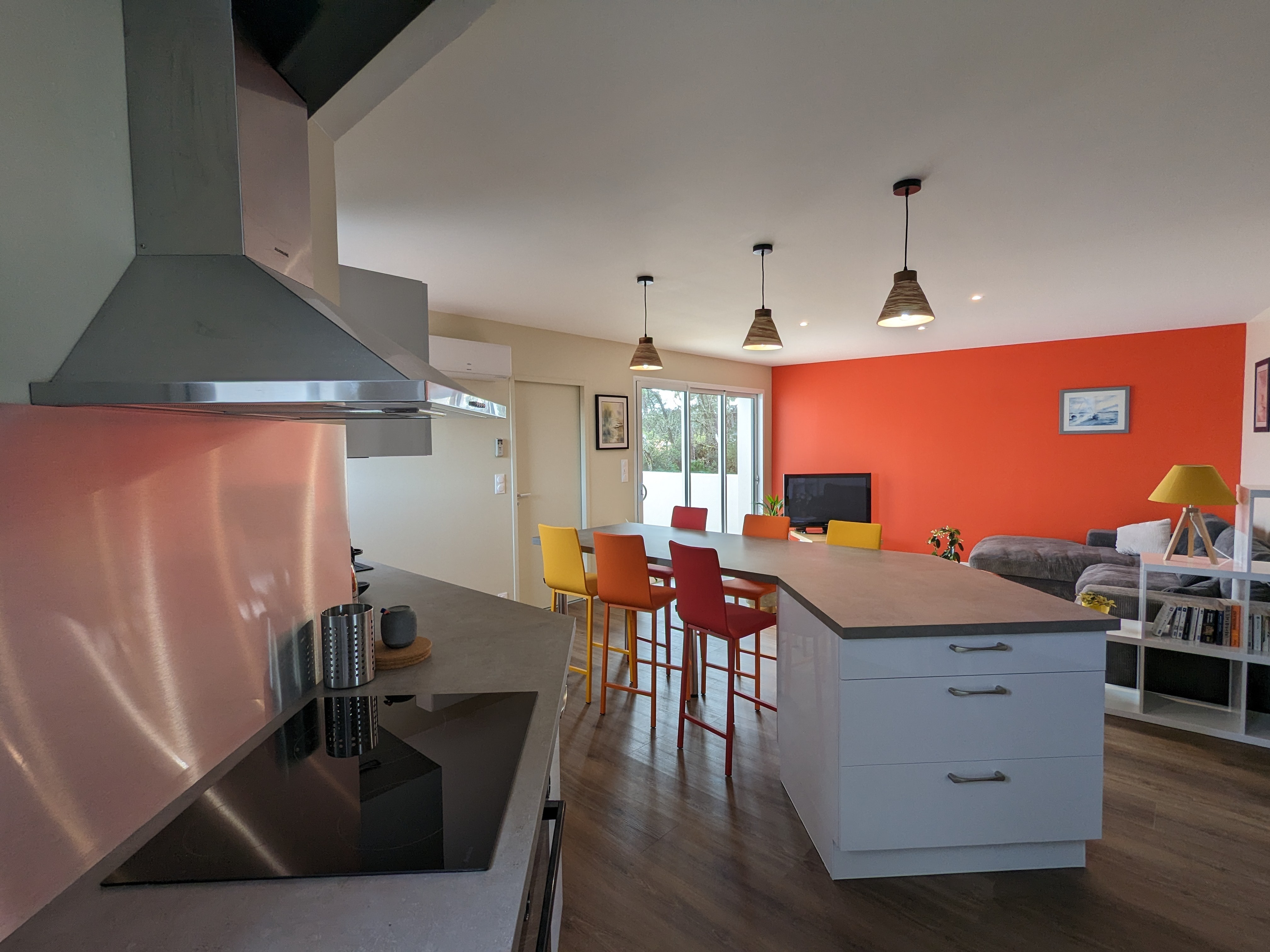 Beautiful apartment near beach and shops