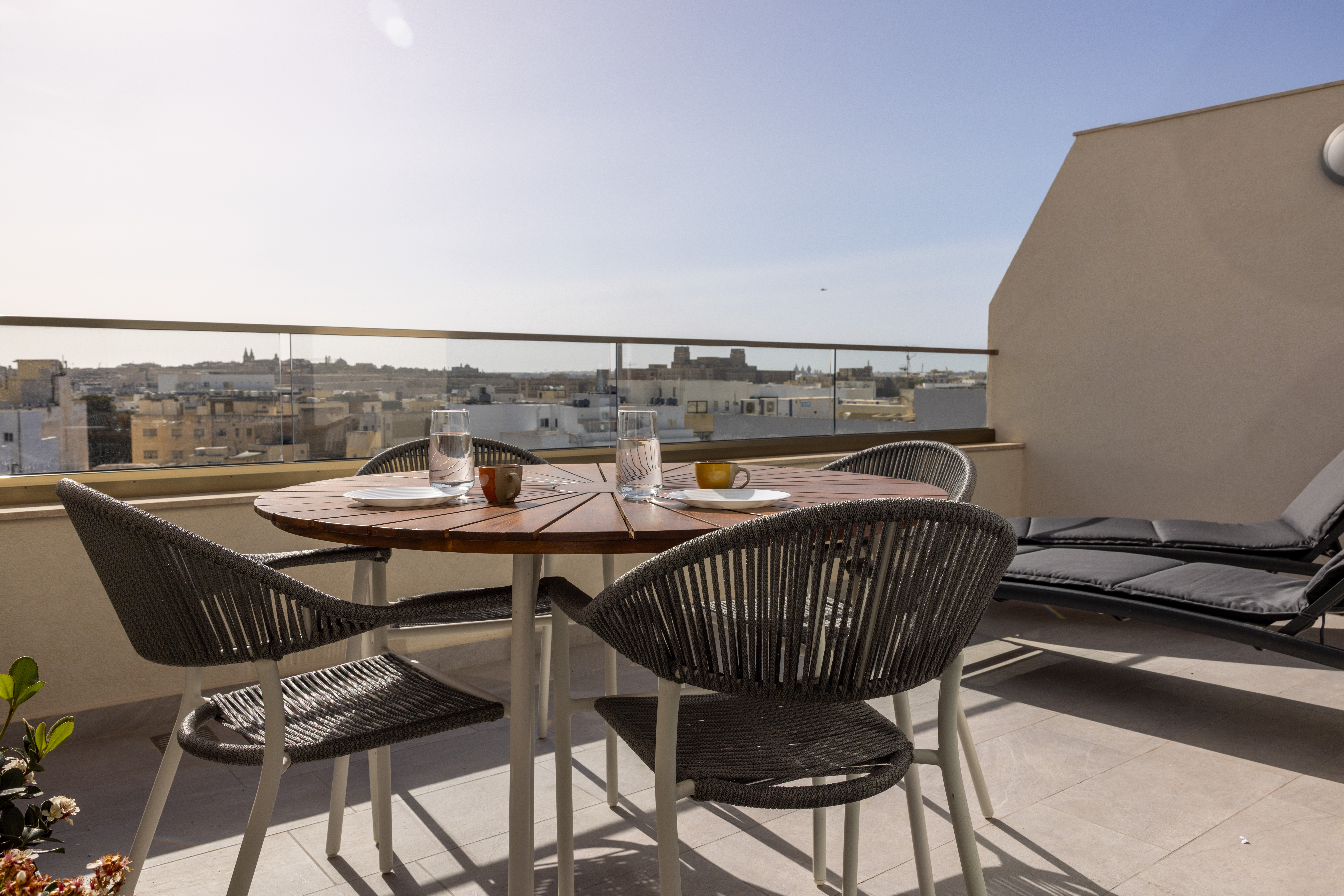 Penthouse with sunny terrace