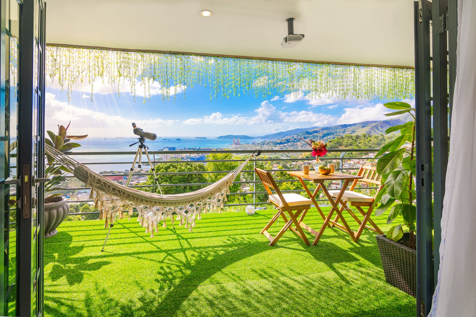 Enchanted Forest:Projector/Pool/Jacuzzi/King Bed