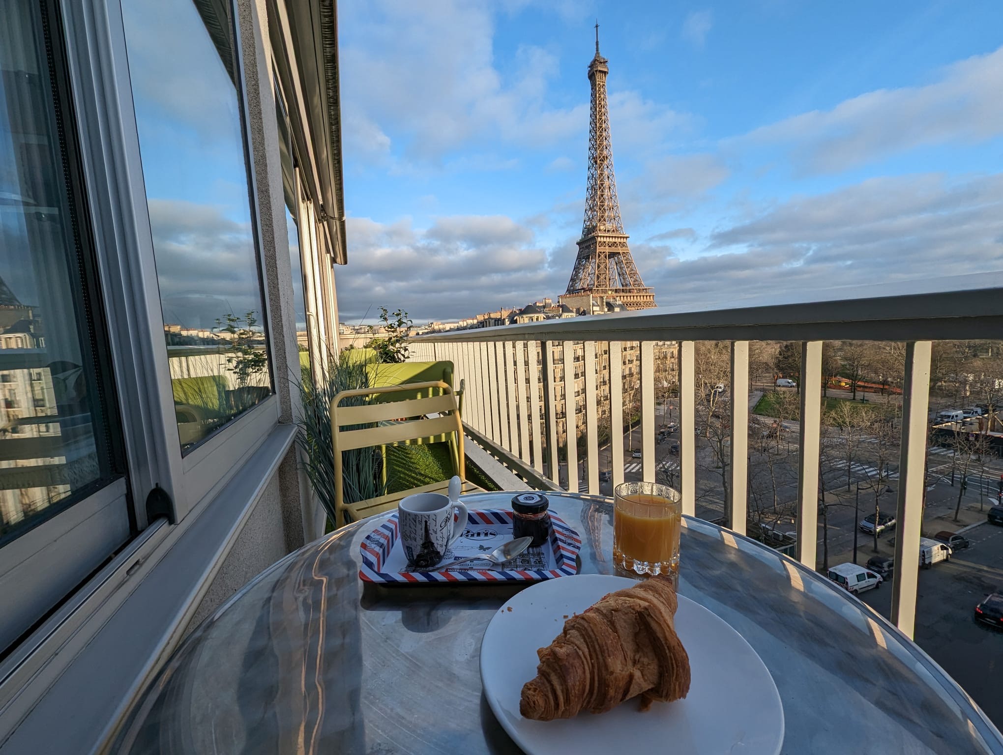 EIFFEL TOWER APT, STUNNING VIEW in Vaugirard, Paris