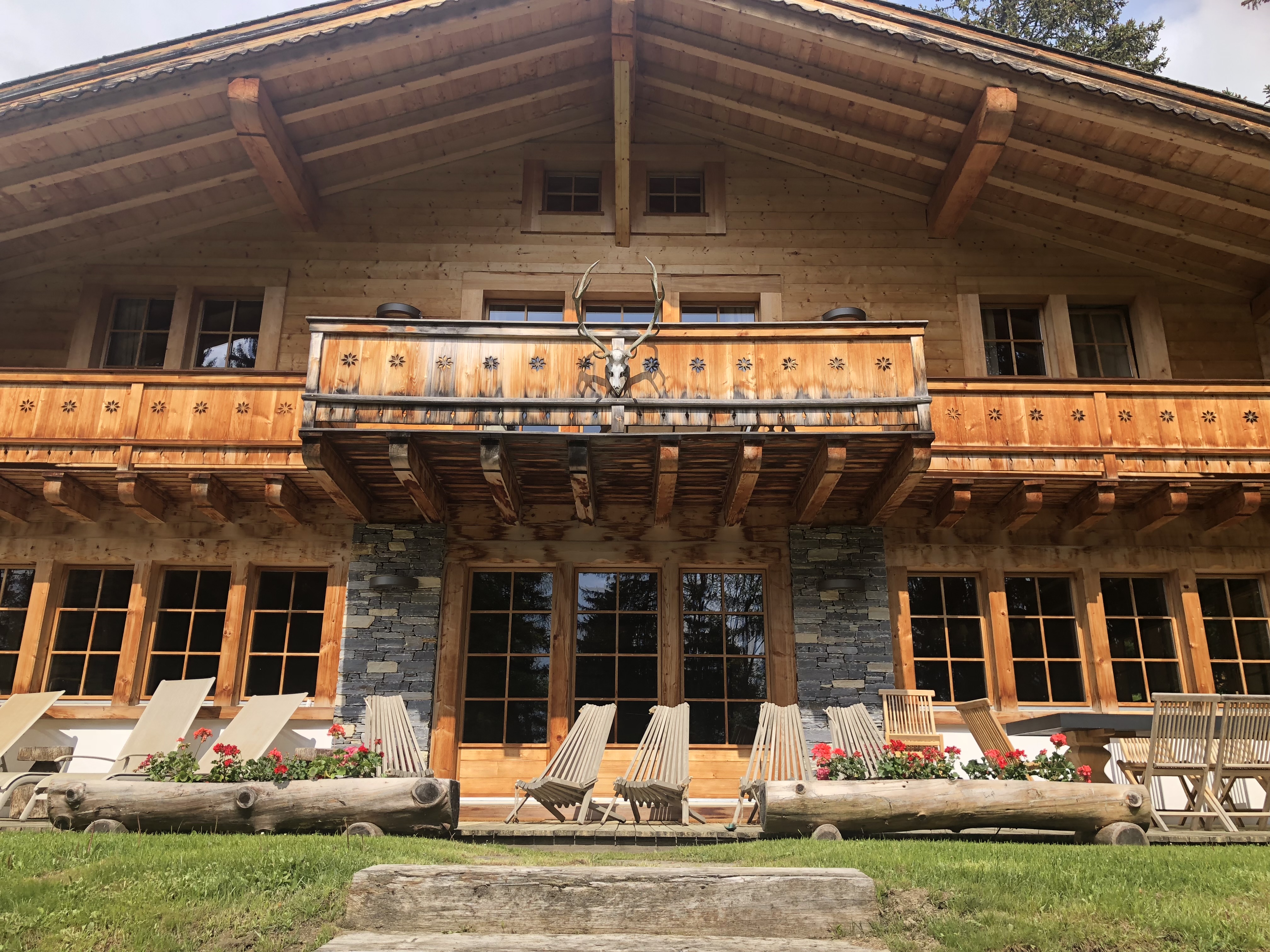 Charming Chalet ski in/out