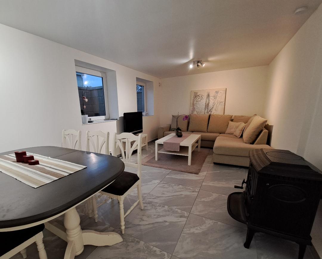 Basement apartment centrally