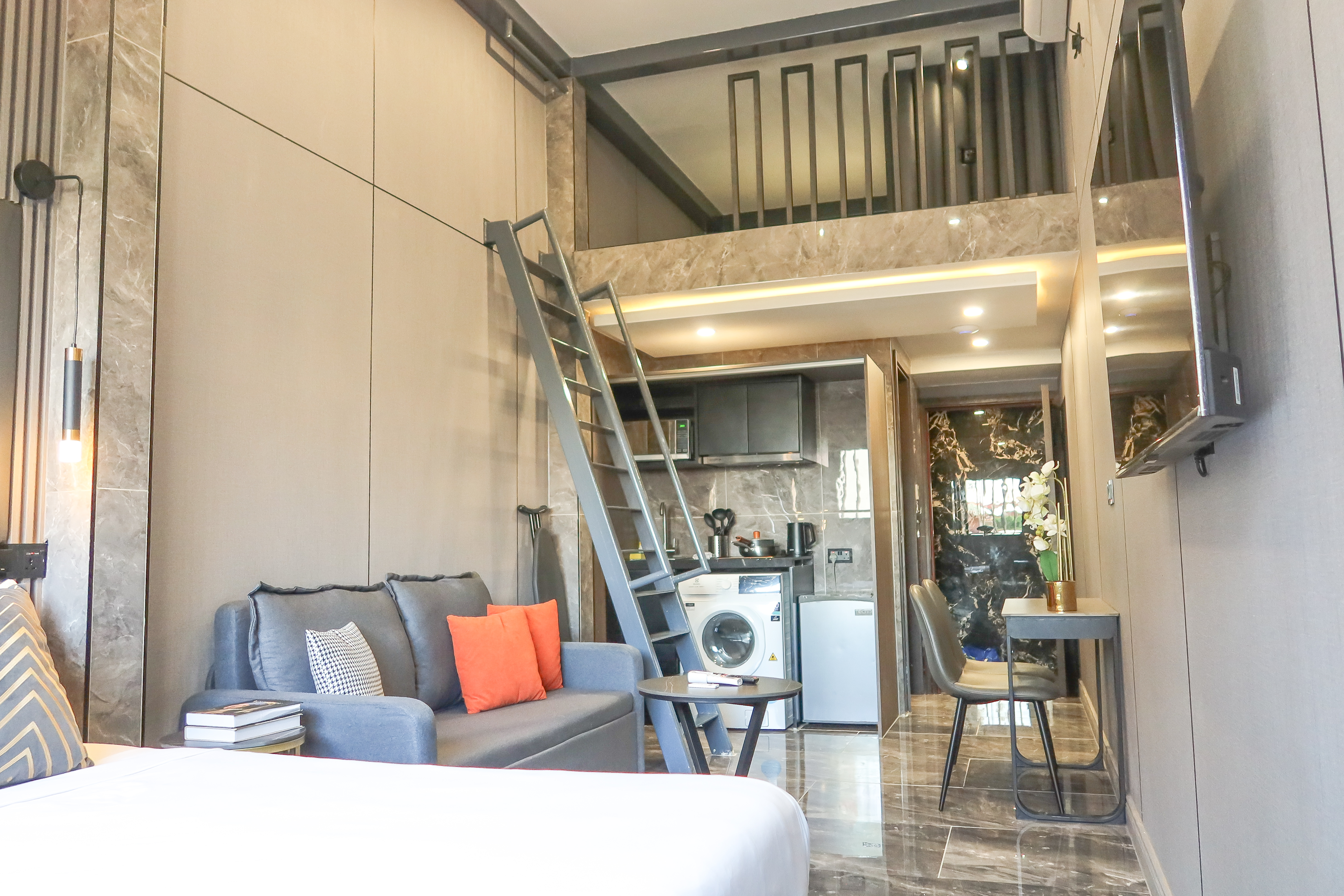 NEW City Cozy Loft Studio Apt-Somerset/OrchardArea