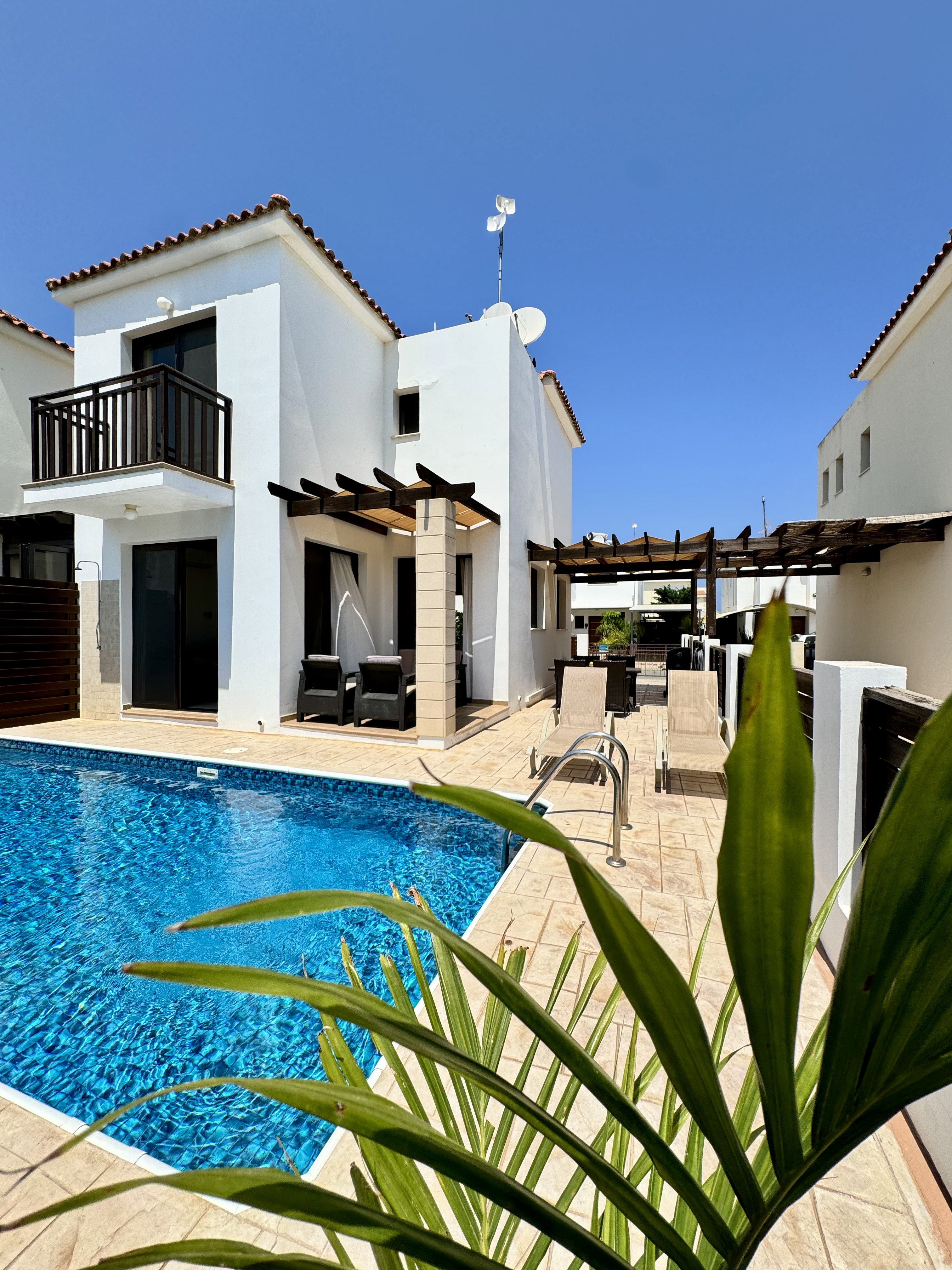 Villa ILIOS | Cozy 2BD with Pool