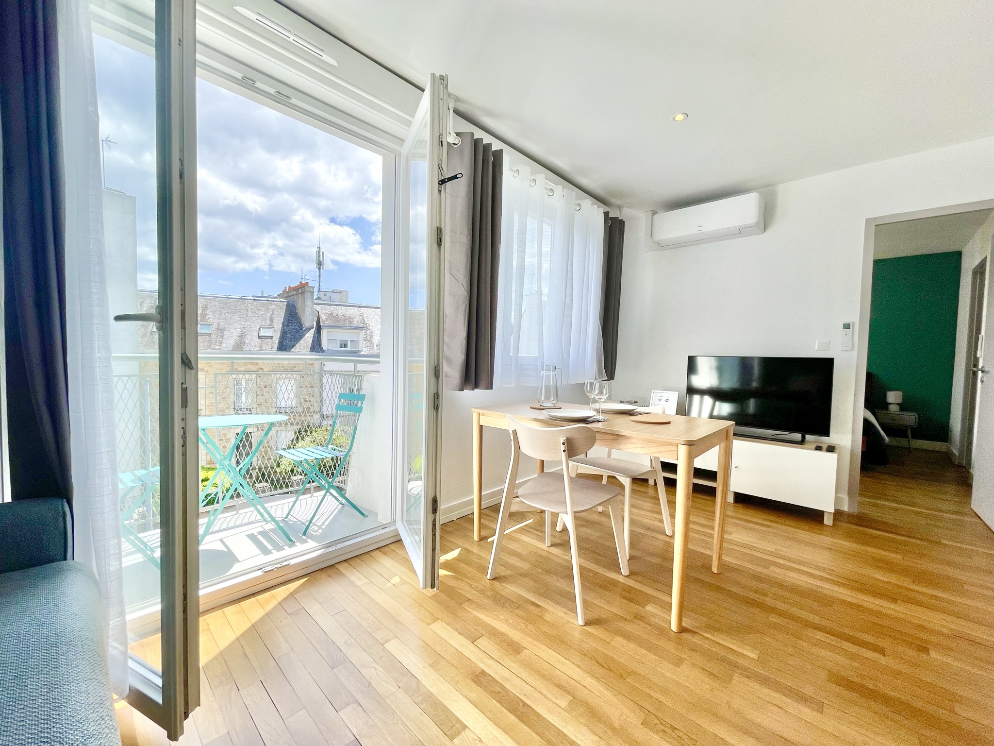 Les Alizés I Balcon I Air conditioning