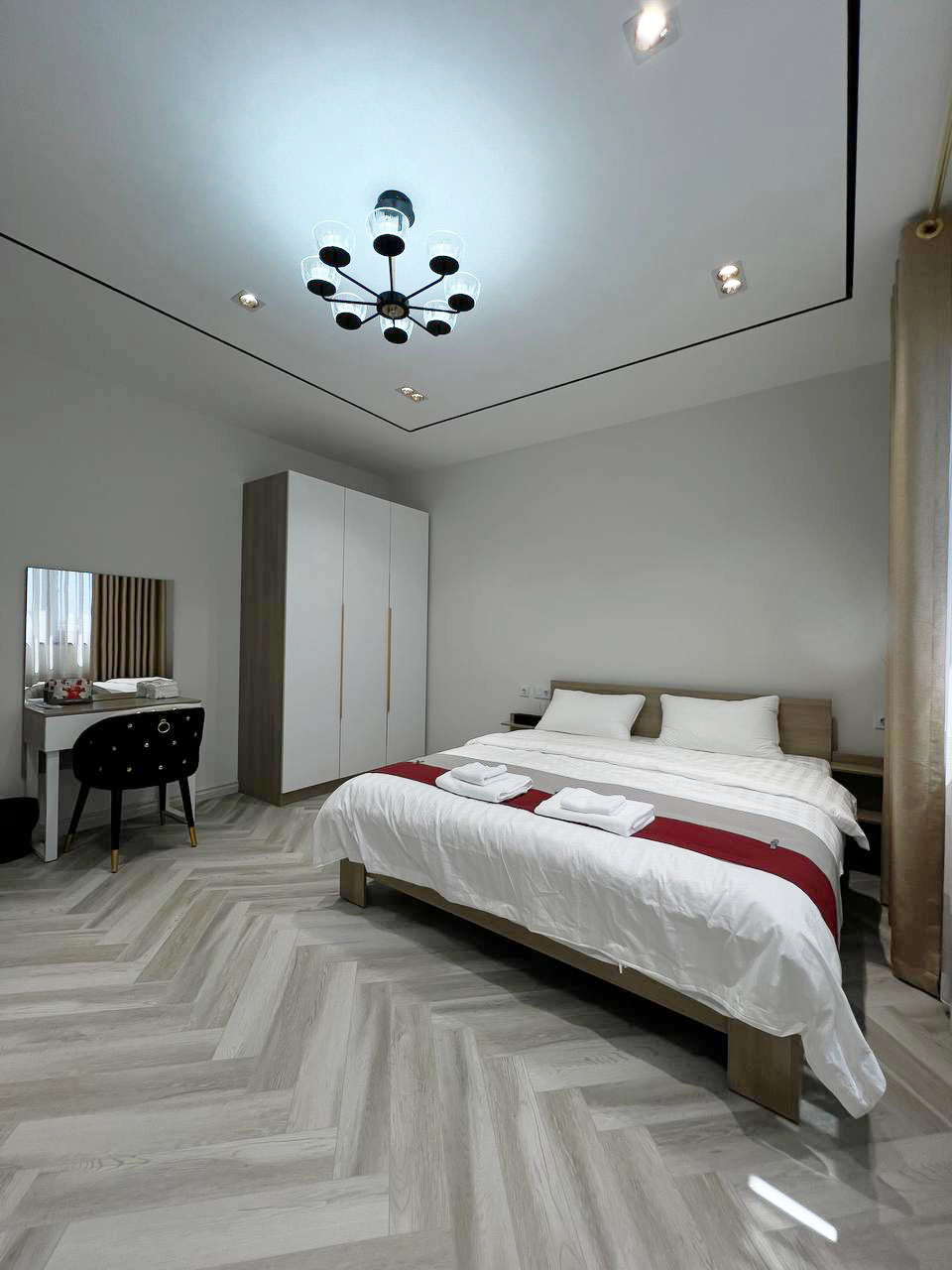 # 282 Hotel-type accommodation with no kitchen near 