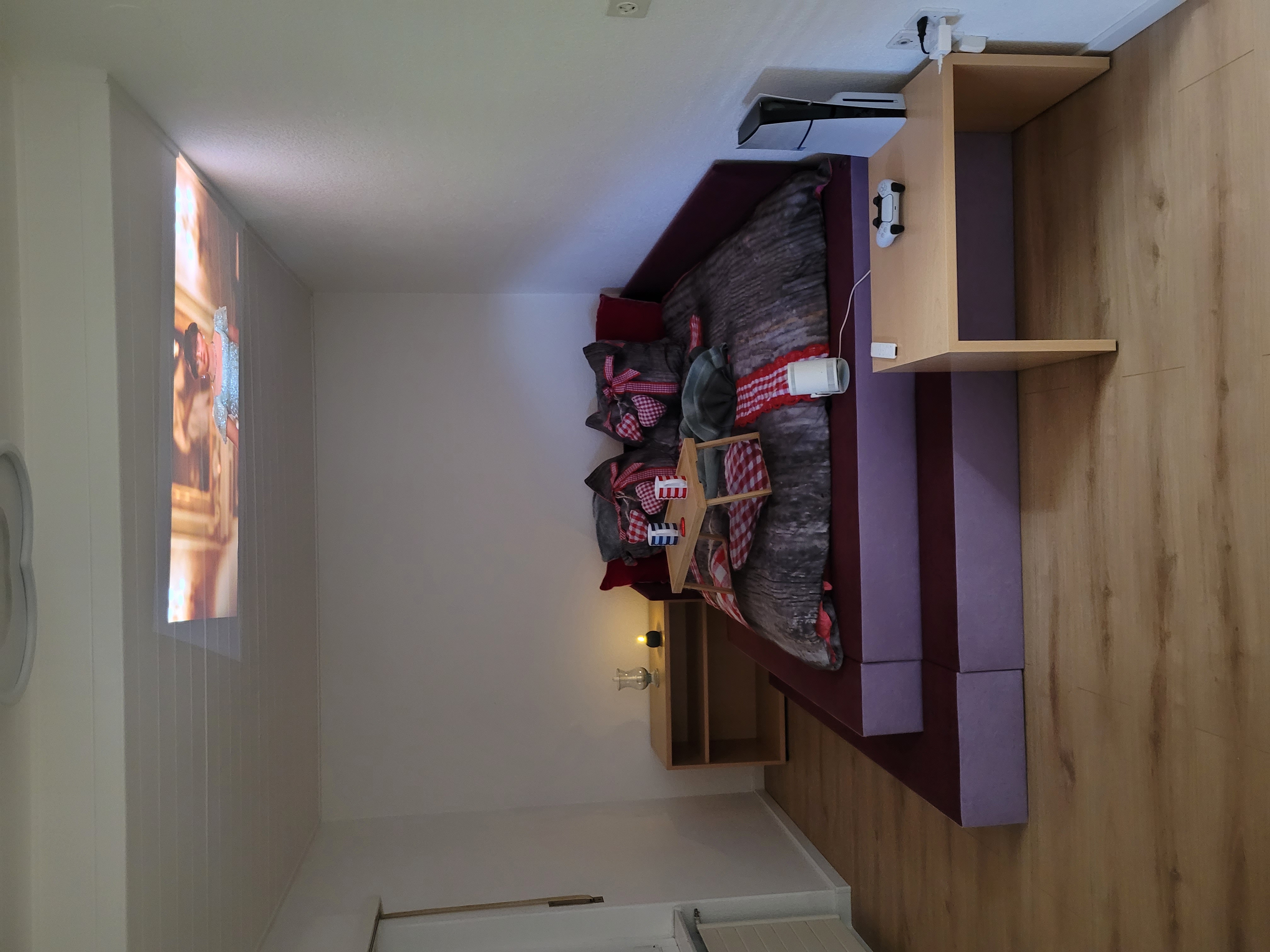 New, 50% Off, Cupidon, love room, PS5, Netflix