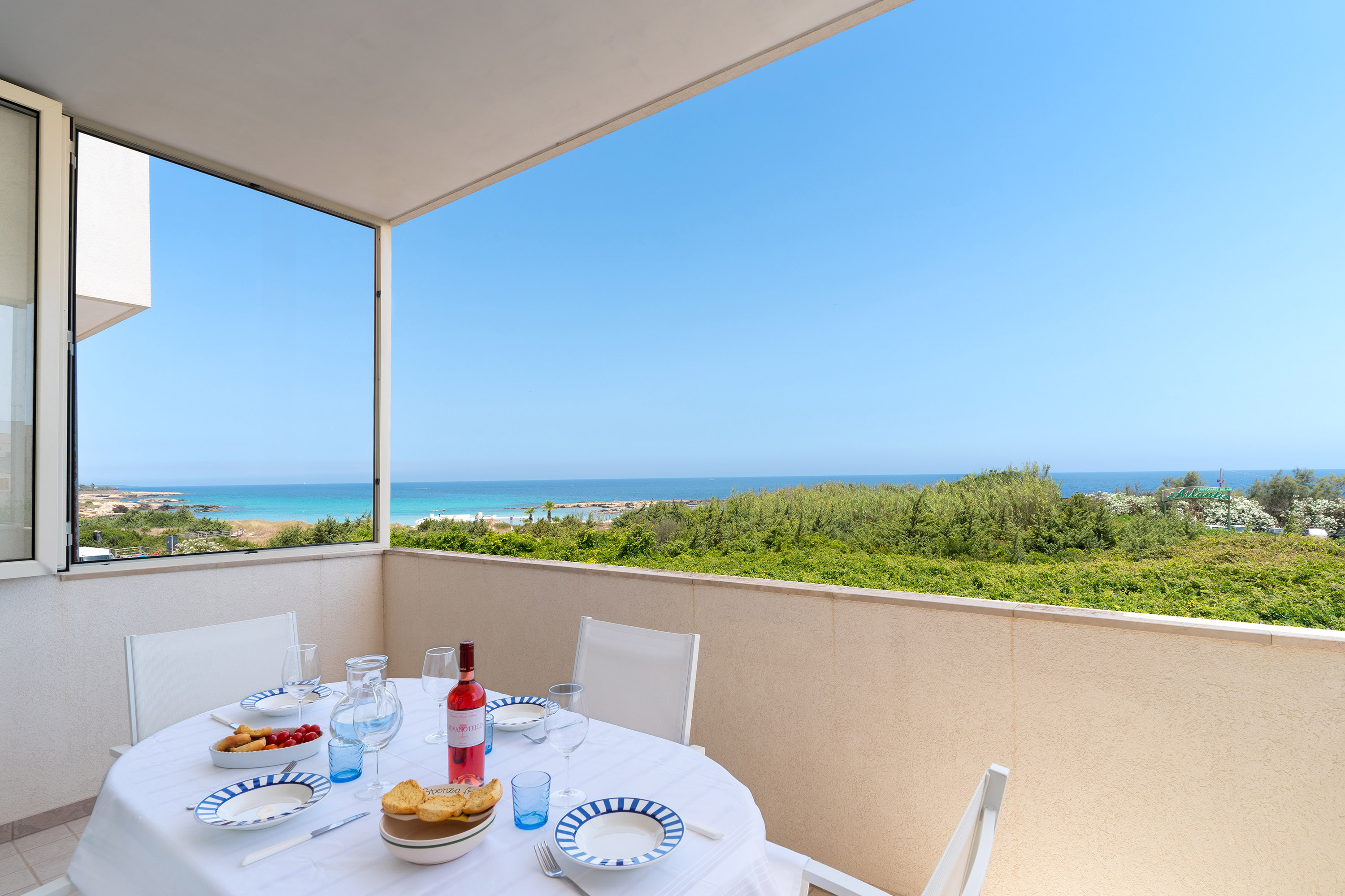 Beachfront+Amazing seaviews 2-balcony! 2-bathroom