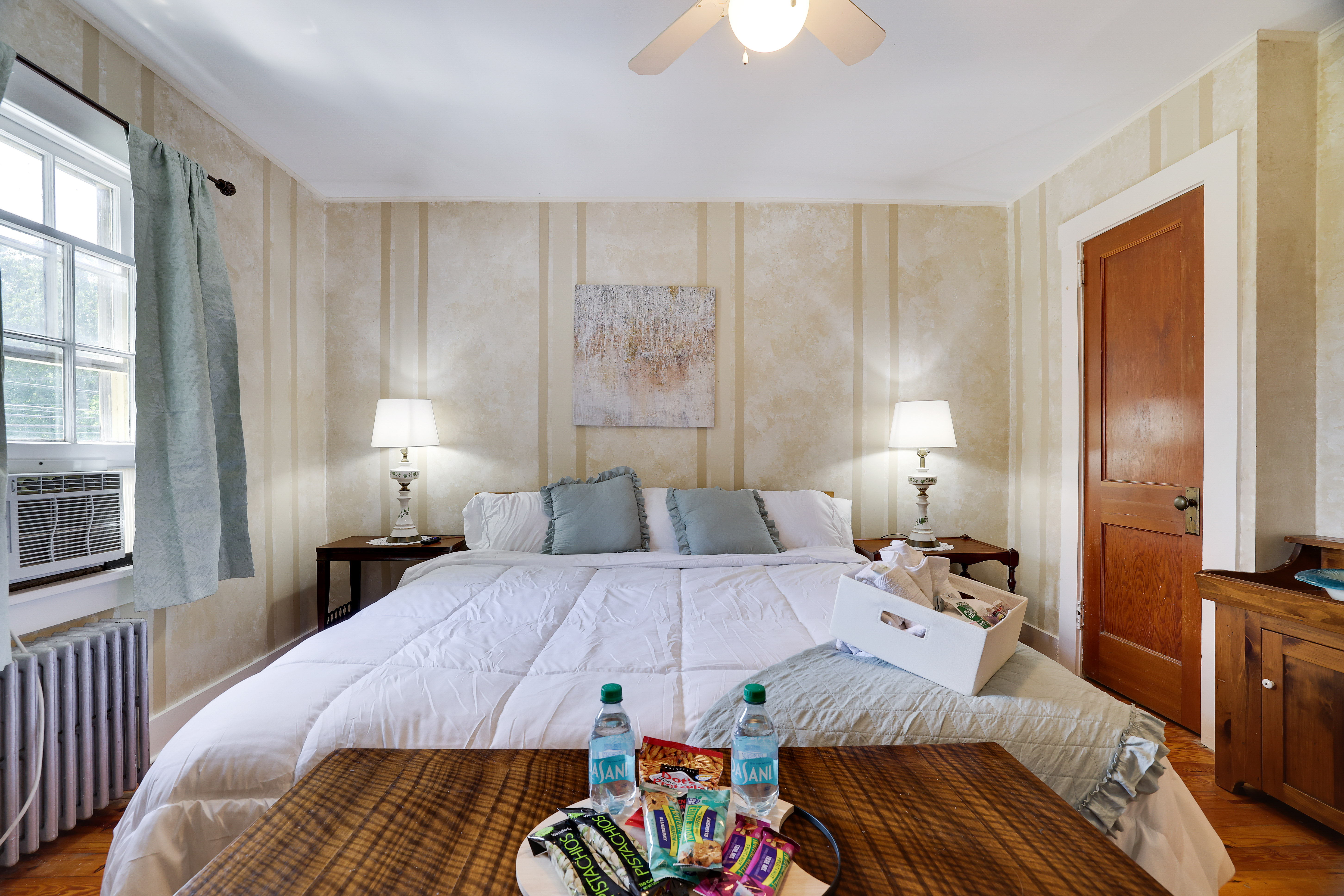 The Tusten Inn Suite