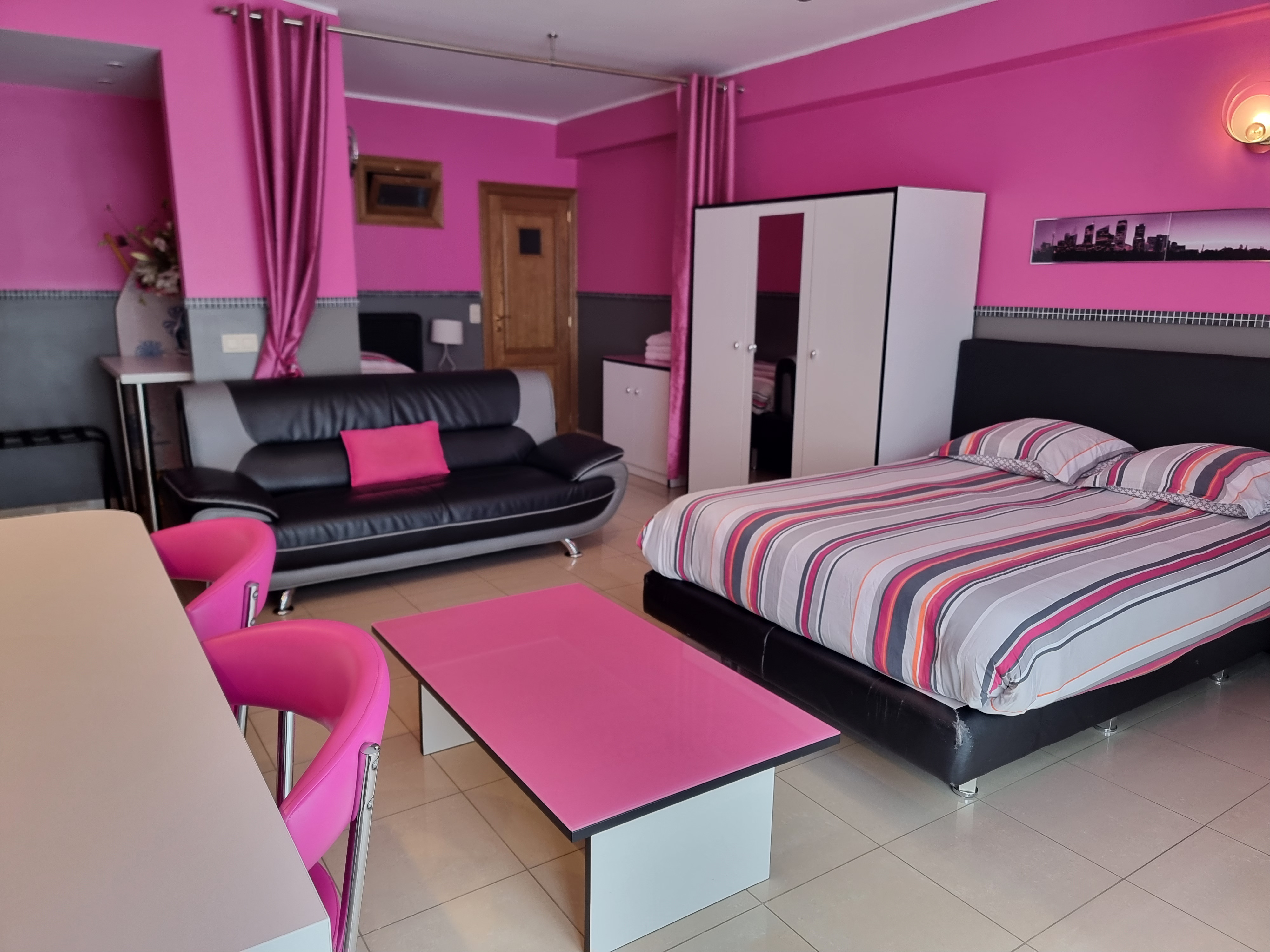 Private Apt Sydney-Brussels Midi Station & Center in Anderlecht, Brussels