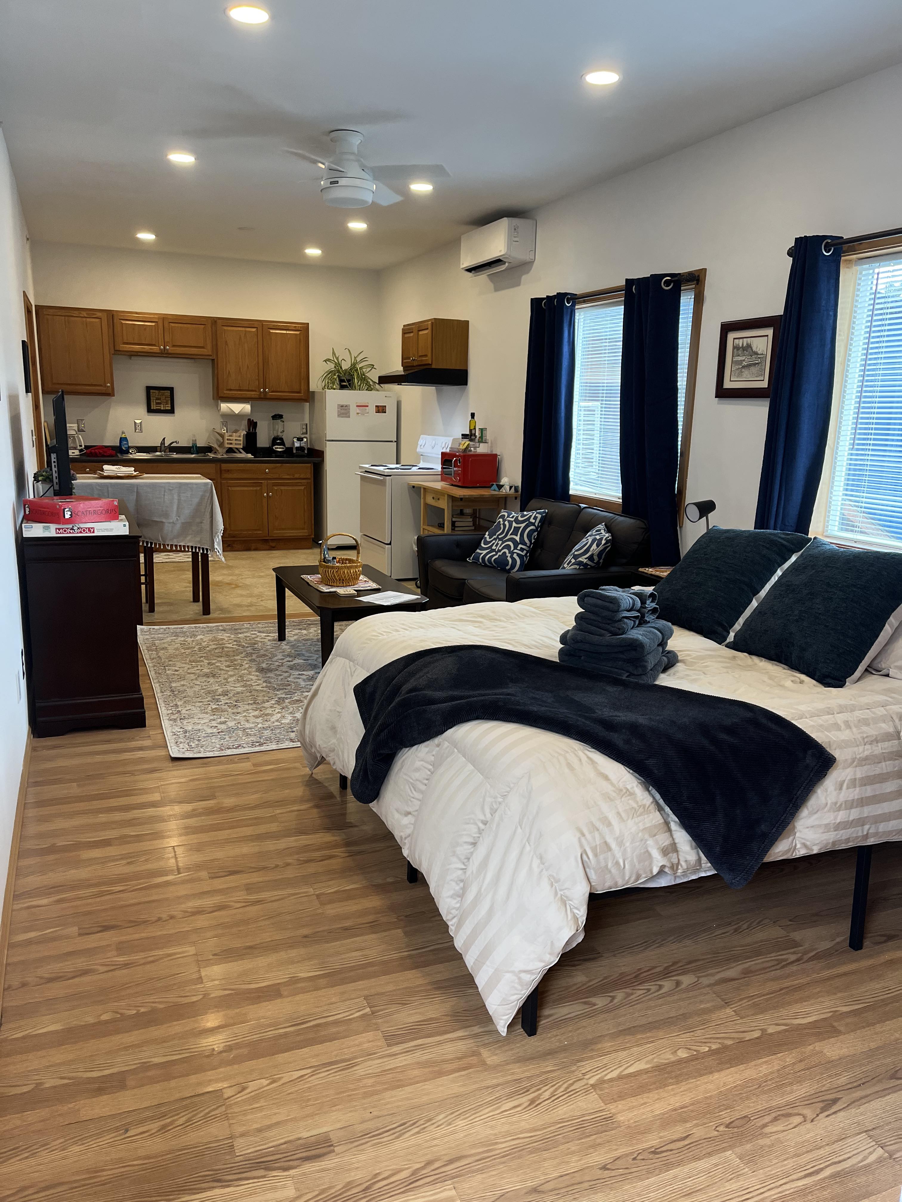Apartment K: Mount Katlian (Car Rental Option)