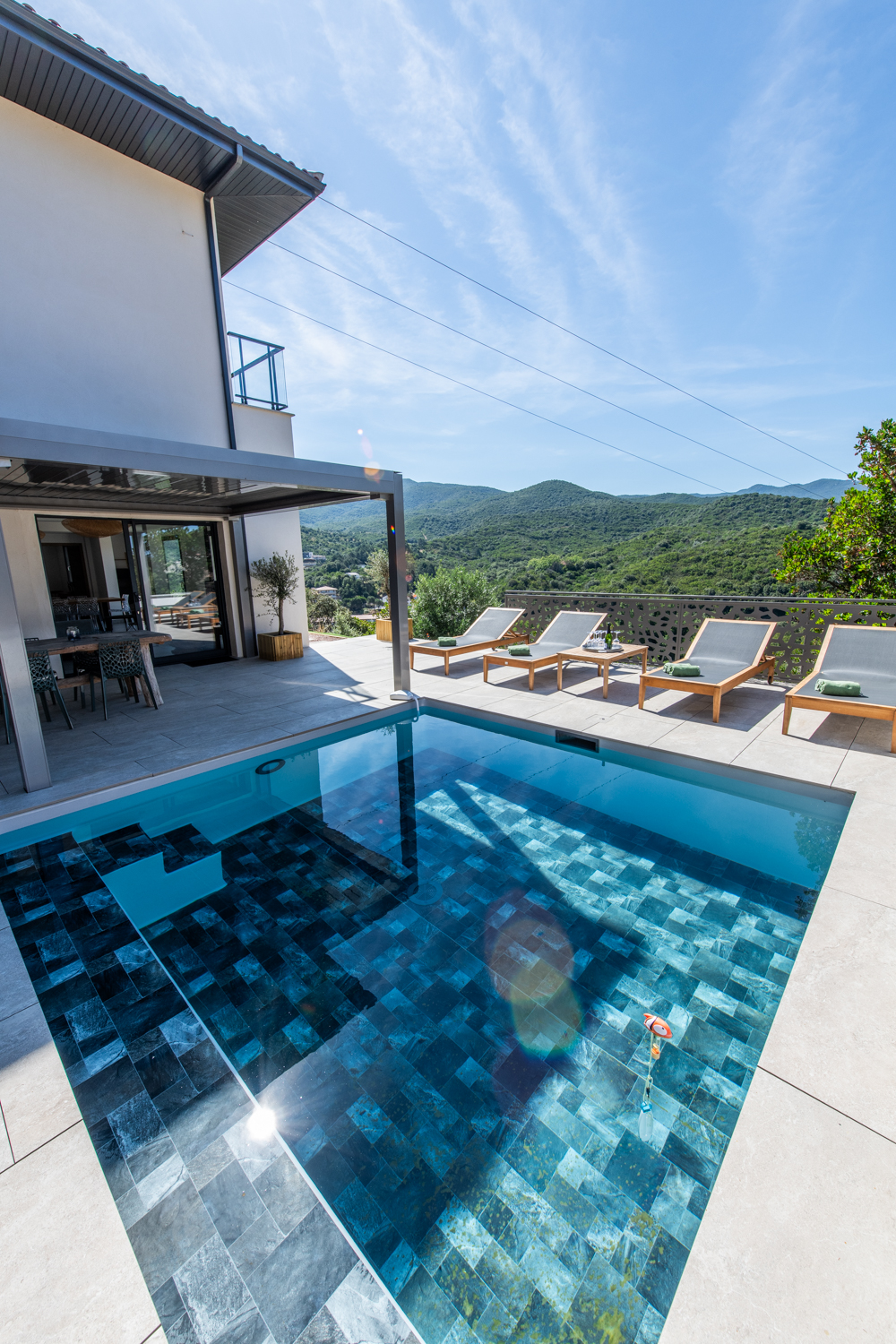 Luxury house with pool and A/C
