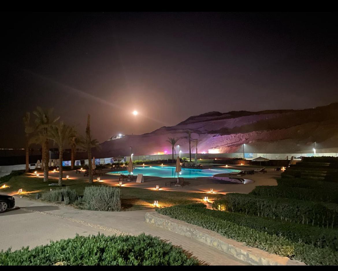 Sweet Chalet on the red sea