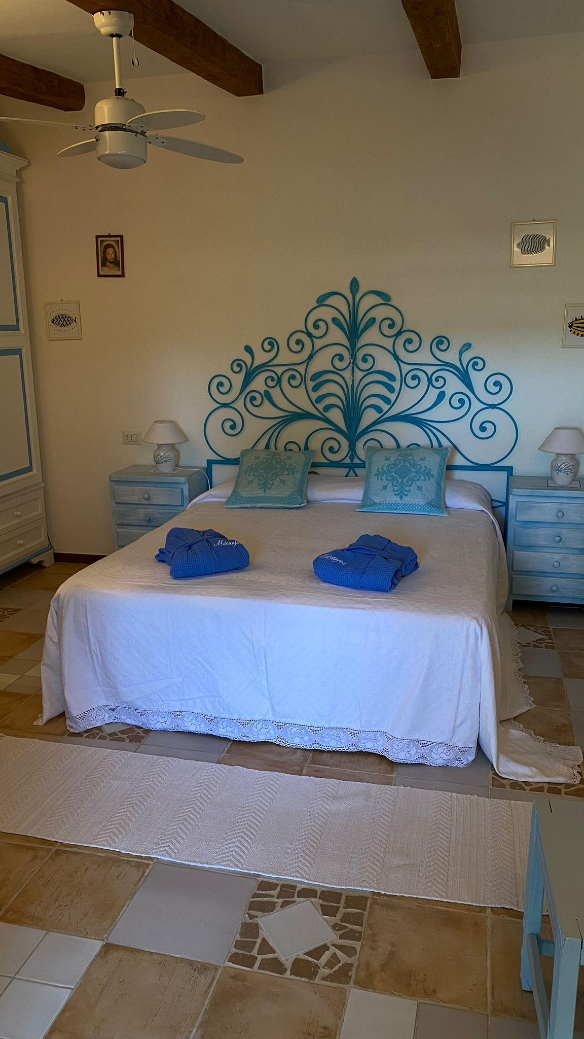 Independent nice spacious room with  bathroom and patio
