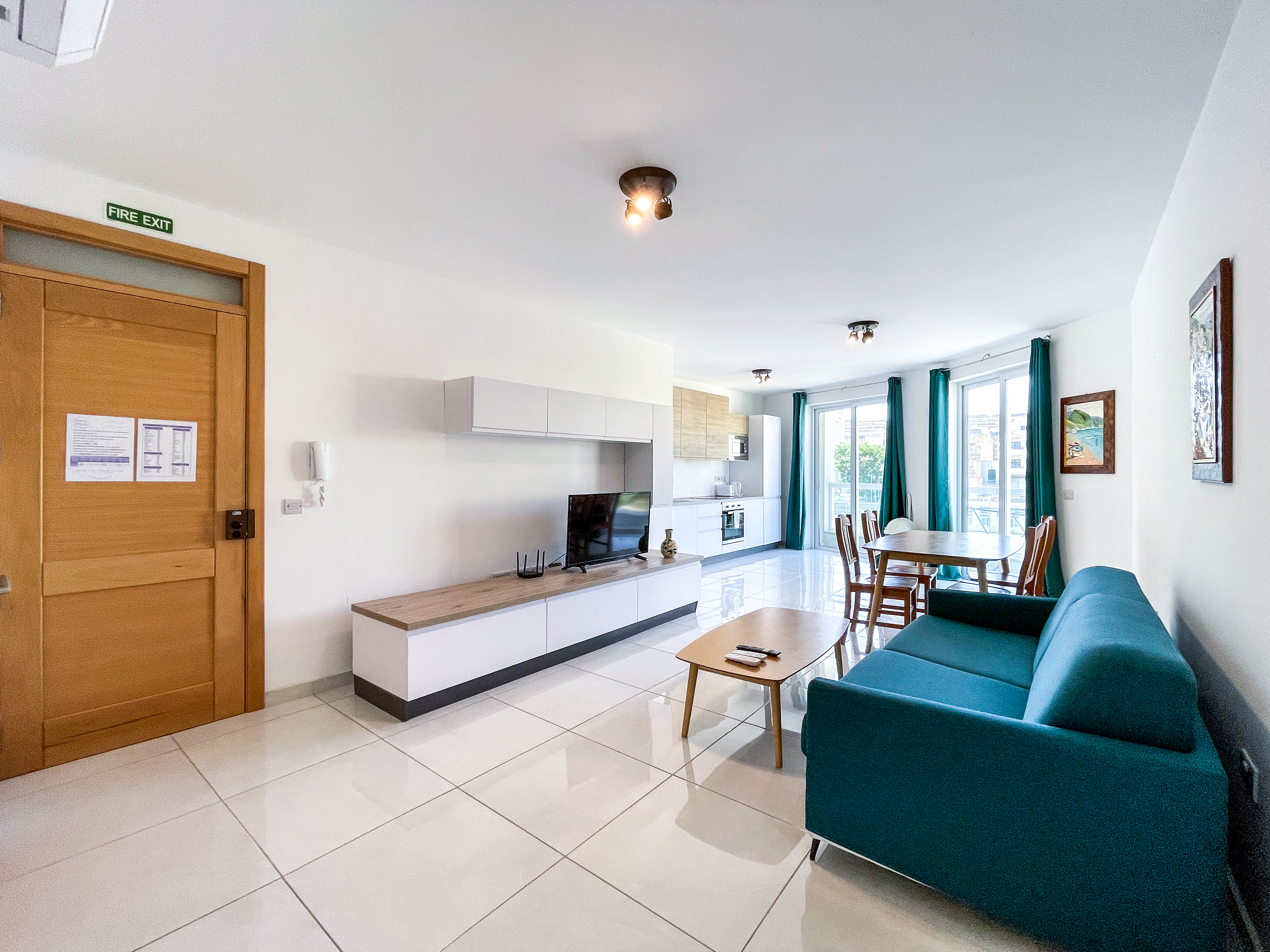 Msida Modern Apartment - Central & Near Sea