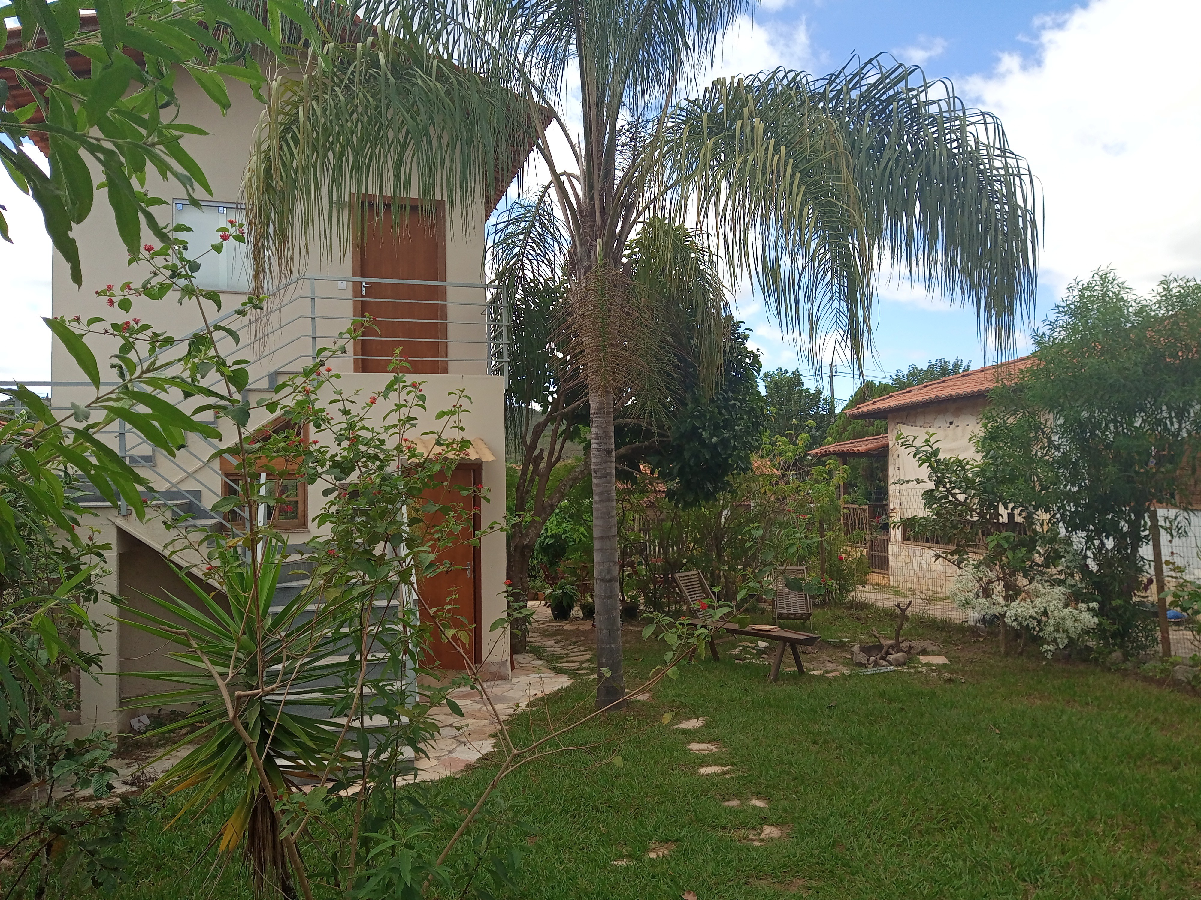 Retiro atop the Harmoniai house in São Gonçalo