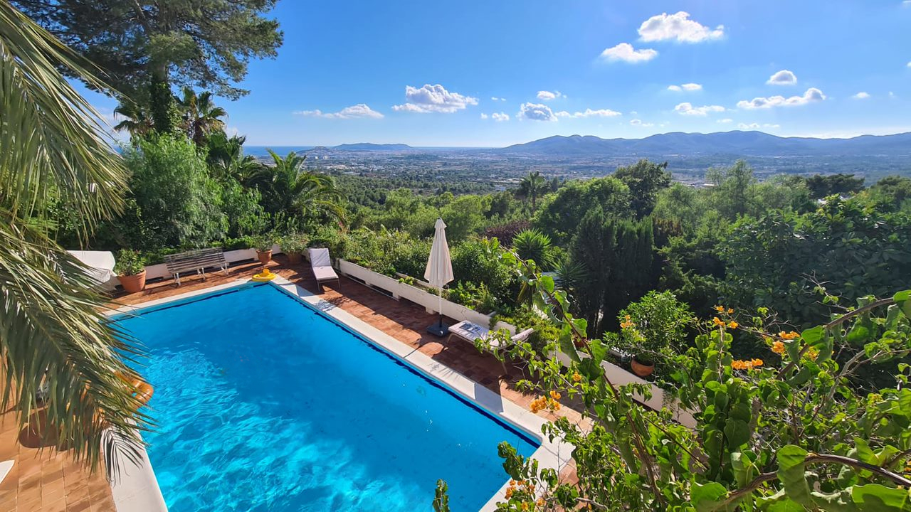 Amazing Views, beautiful Villa overlooking Ibiza