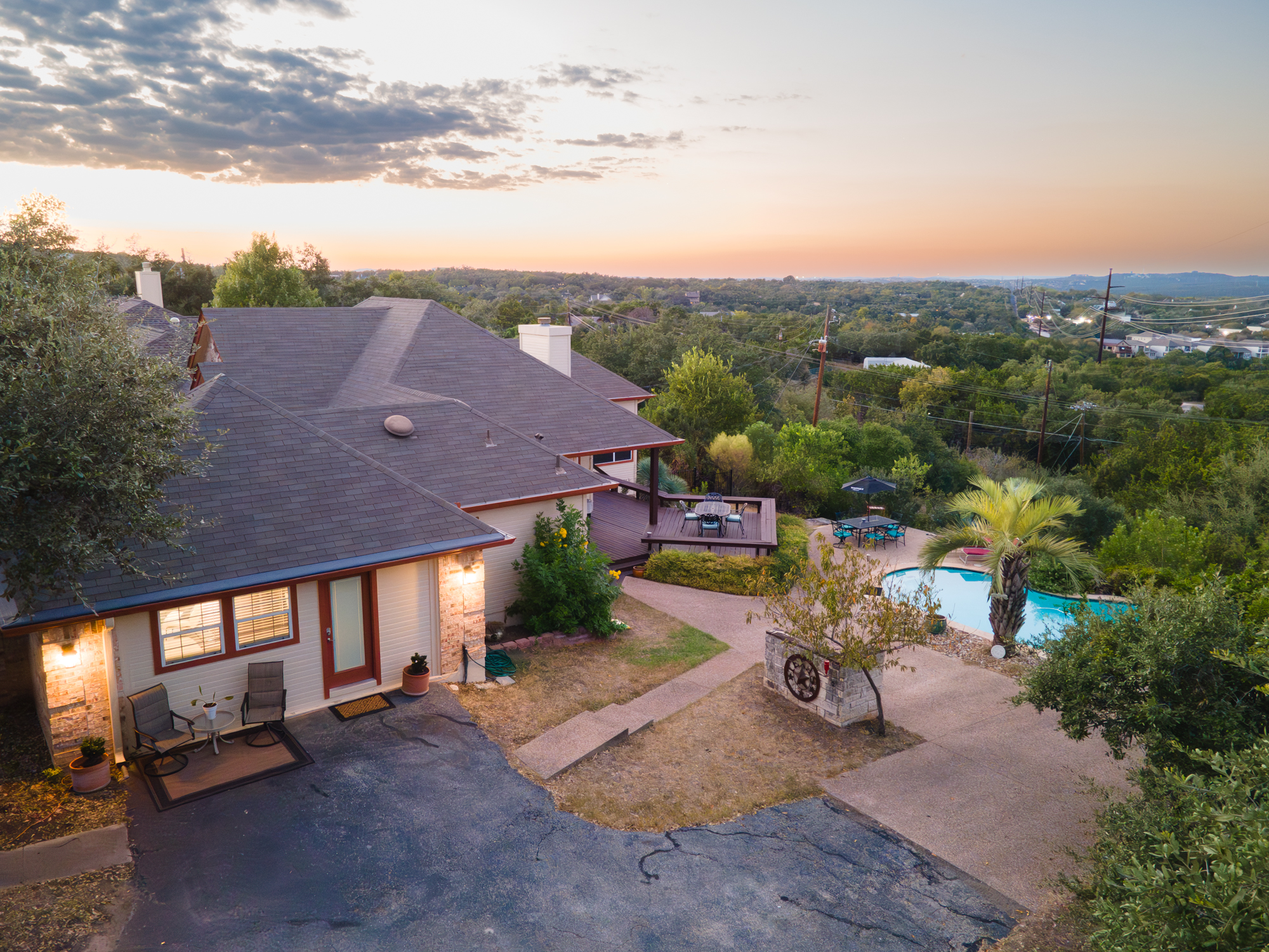 Private Annex Studio w/Separate Entrance & Pool in 78733, Austin