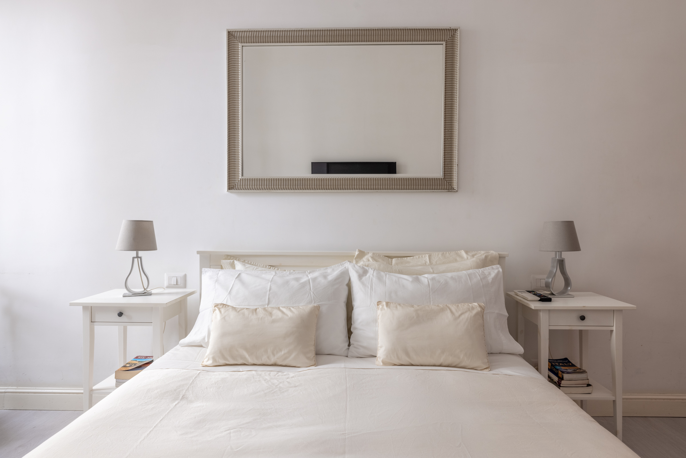 Historic Centre Room w/ Private External Bath & AC