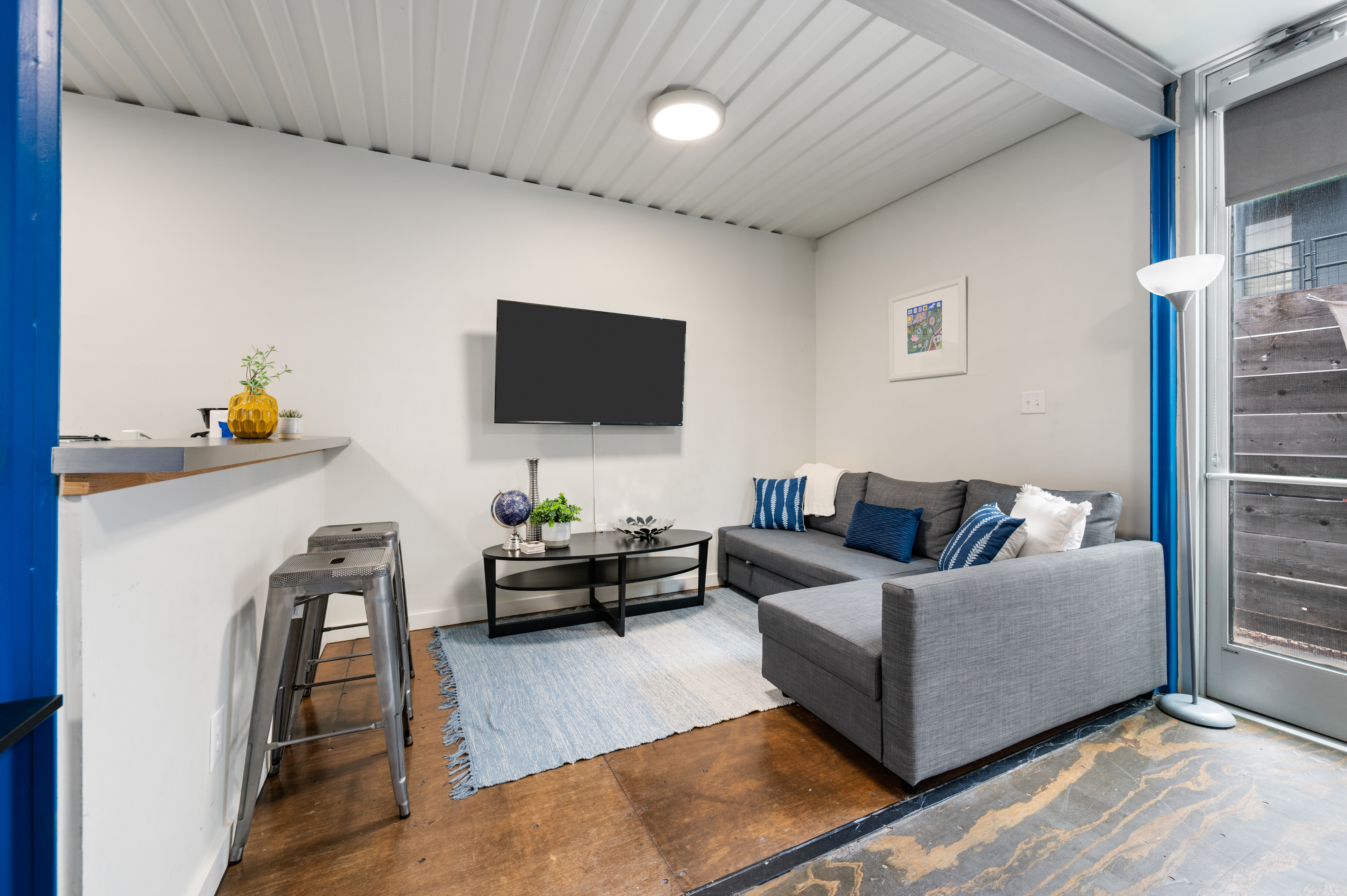 Cozy Shipping Container in Cultural Dist in Fort Worth