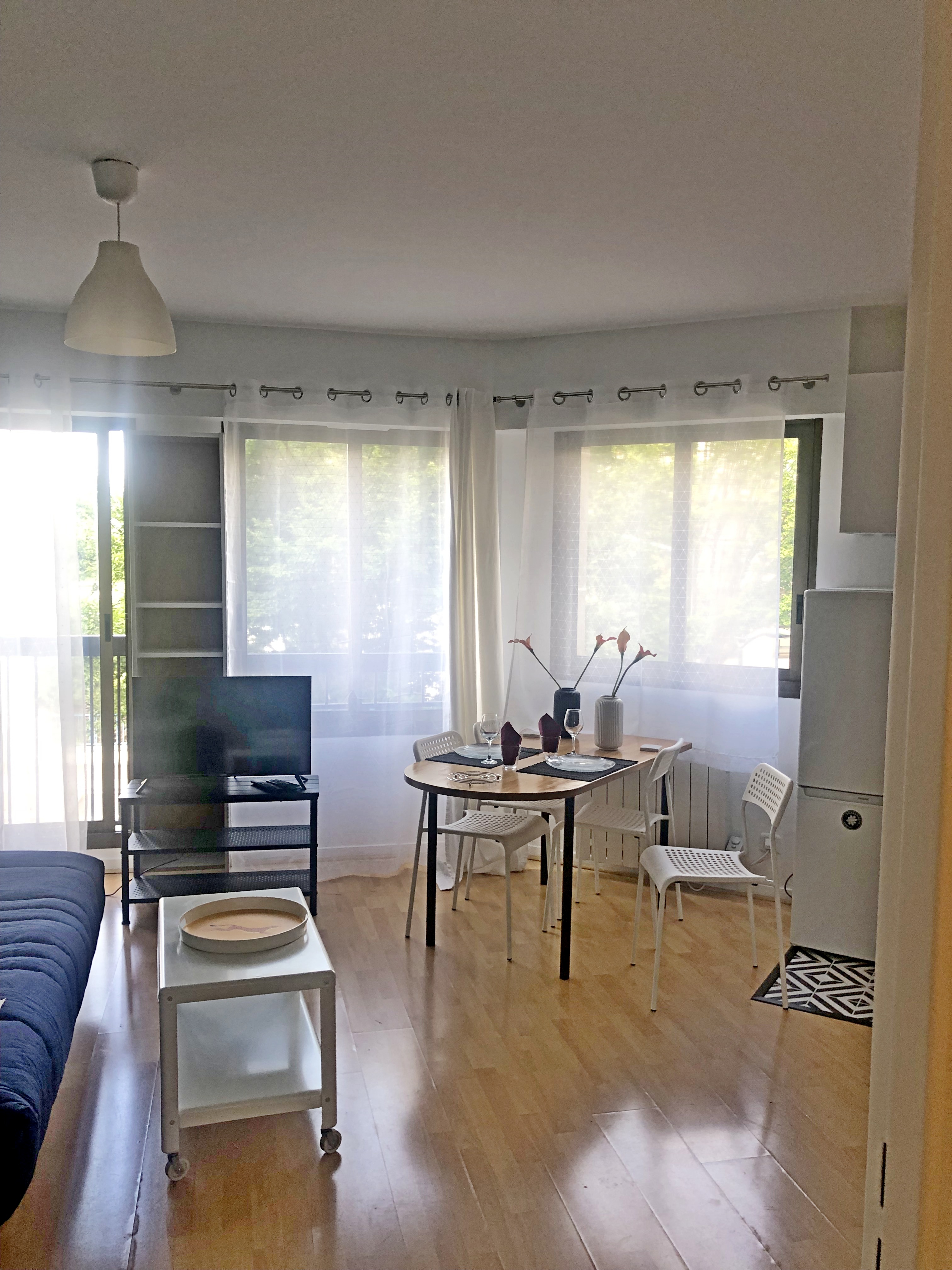 Refurbished studio 500 m RER Bourg la Reine