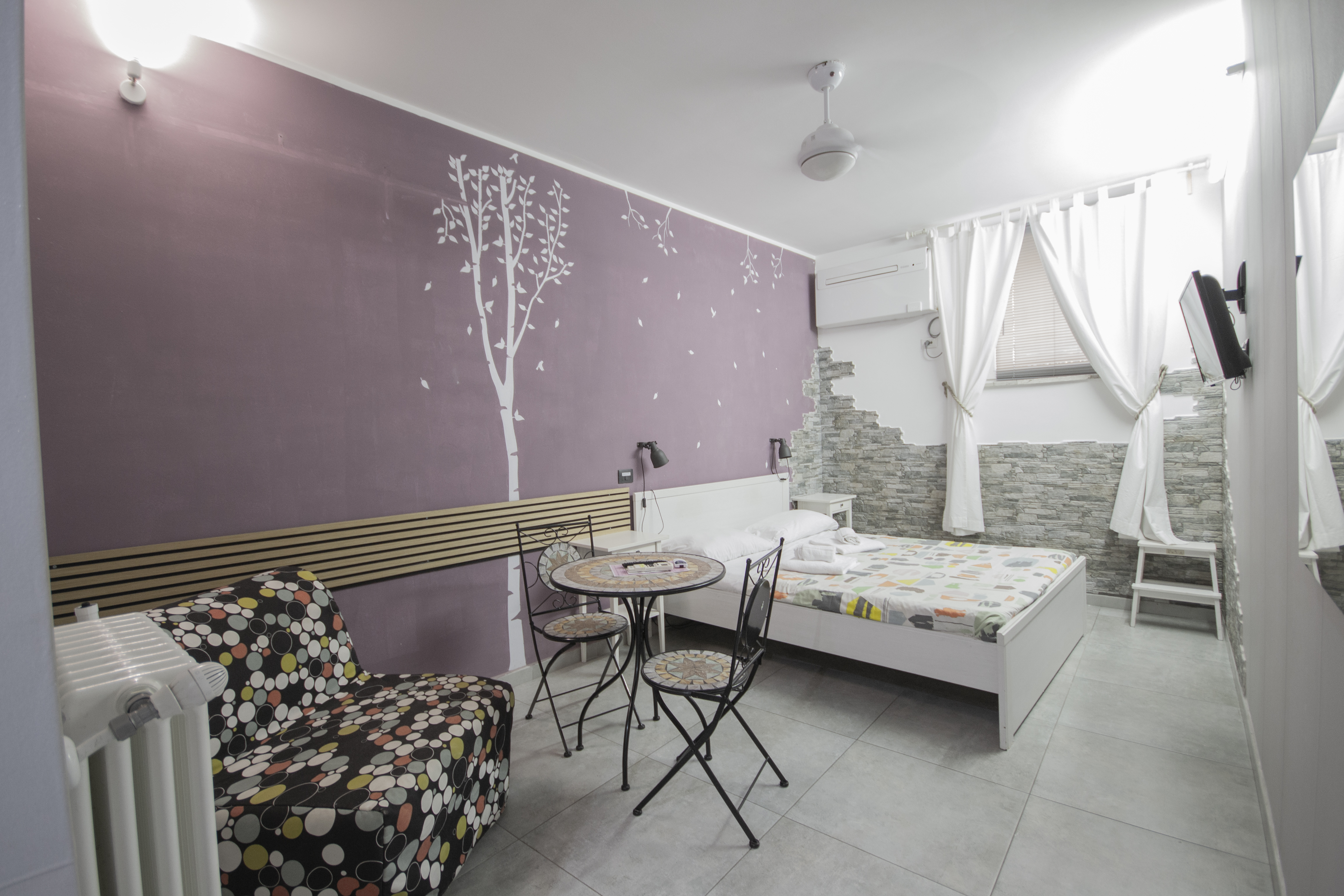 Cozy and wide room, private bathroom inside, Roma