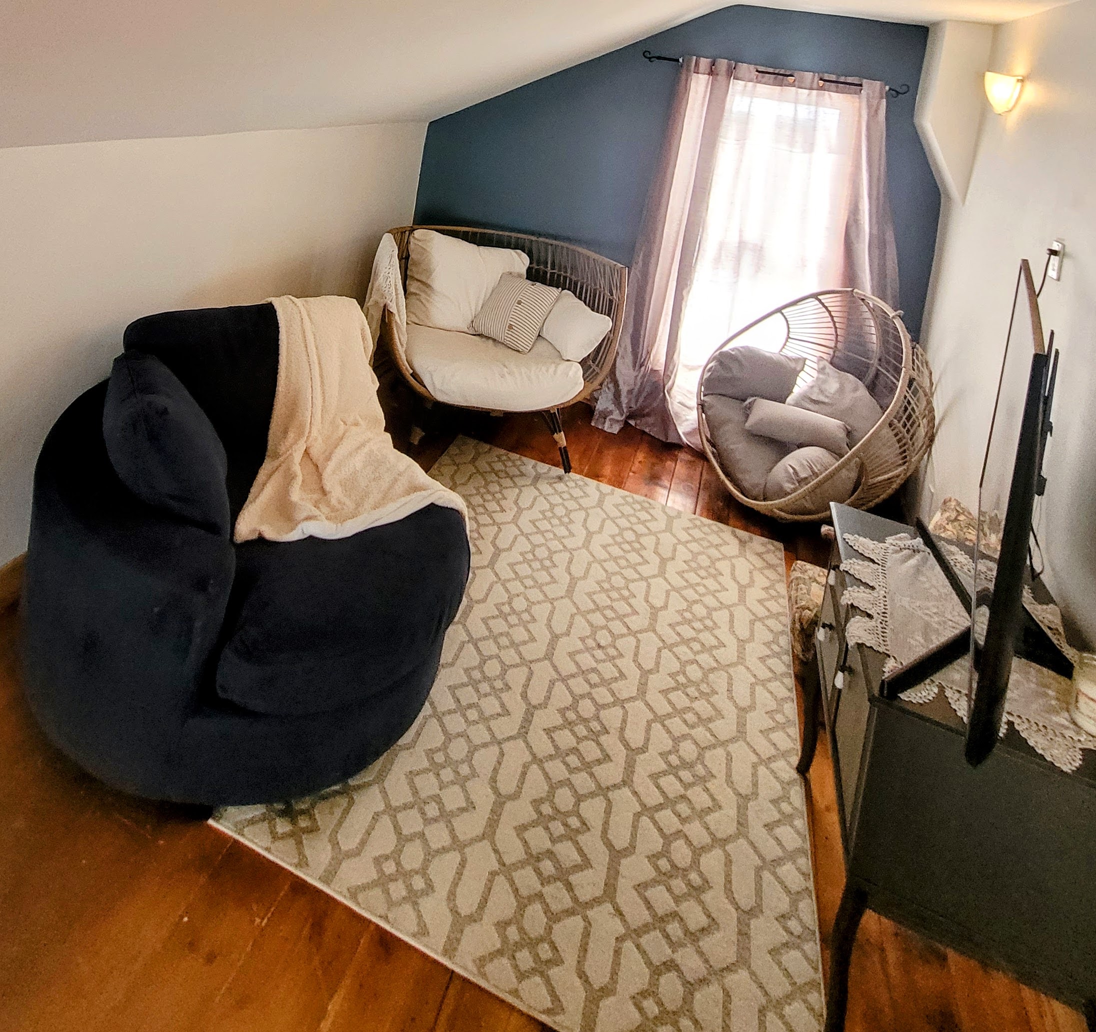Charming Loft Escape - Lofts for Rent in Guelph, Ontario Charming Loft Escape - Lofts for Rent in Guelph, Ontario