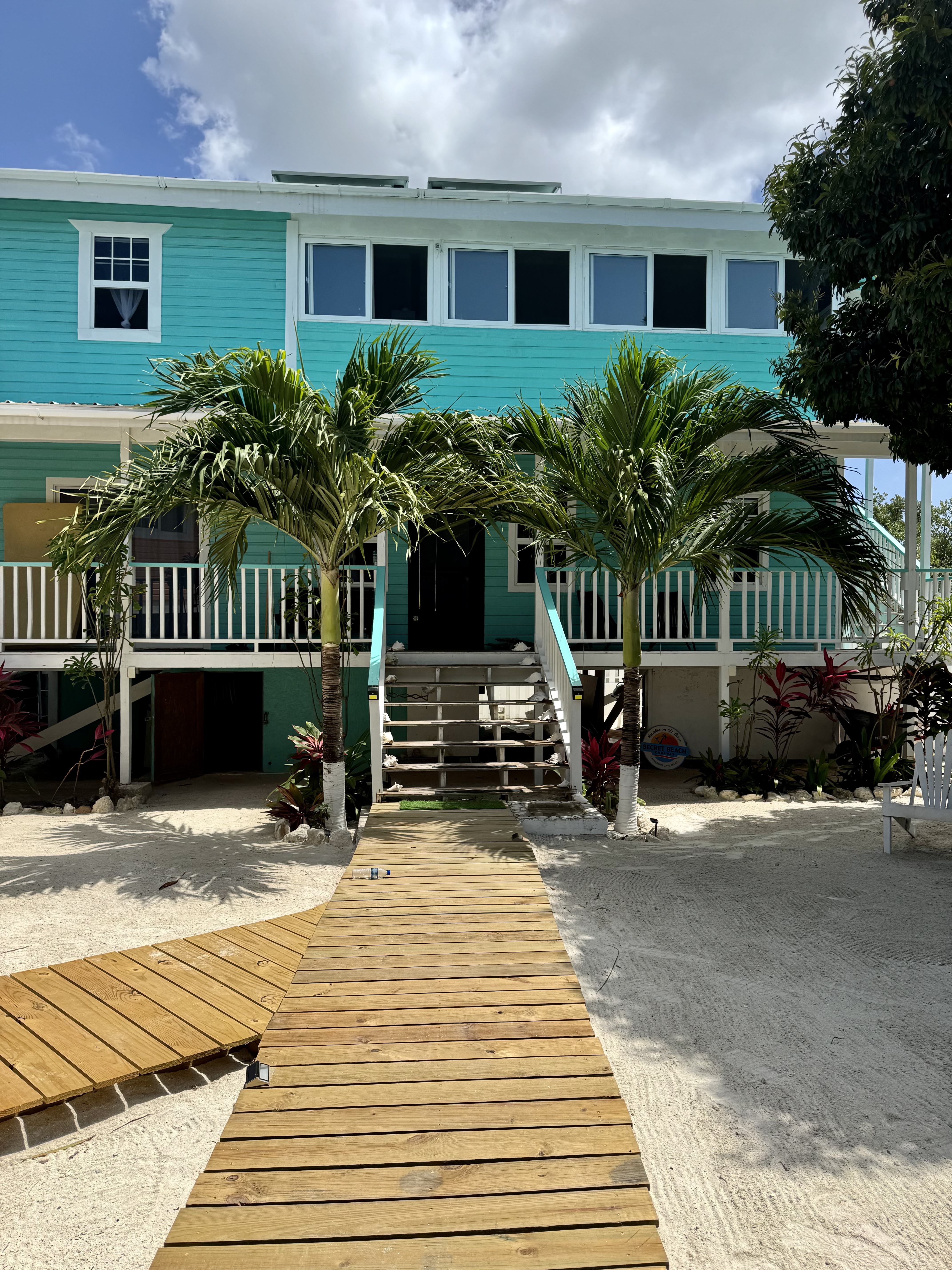 Beach and Ocean Views! Secret Beach Cabanas, Blue in Belize Islands, Belize