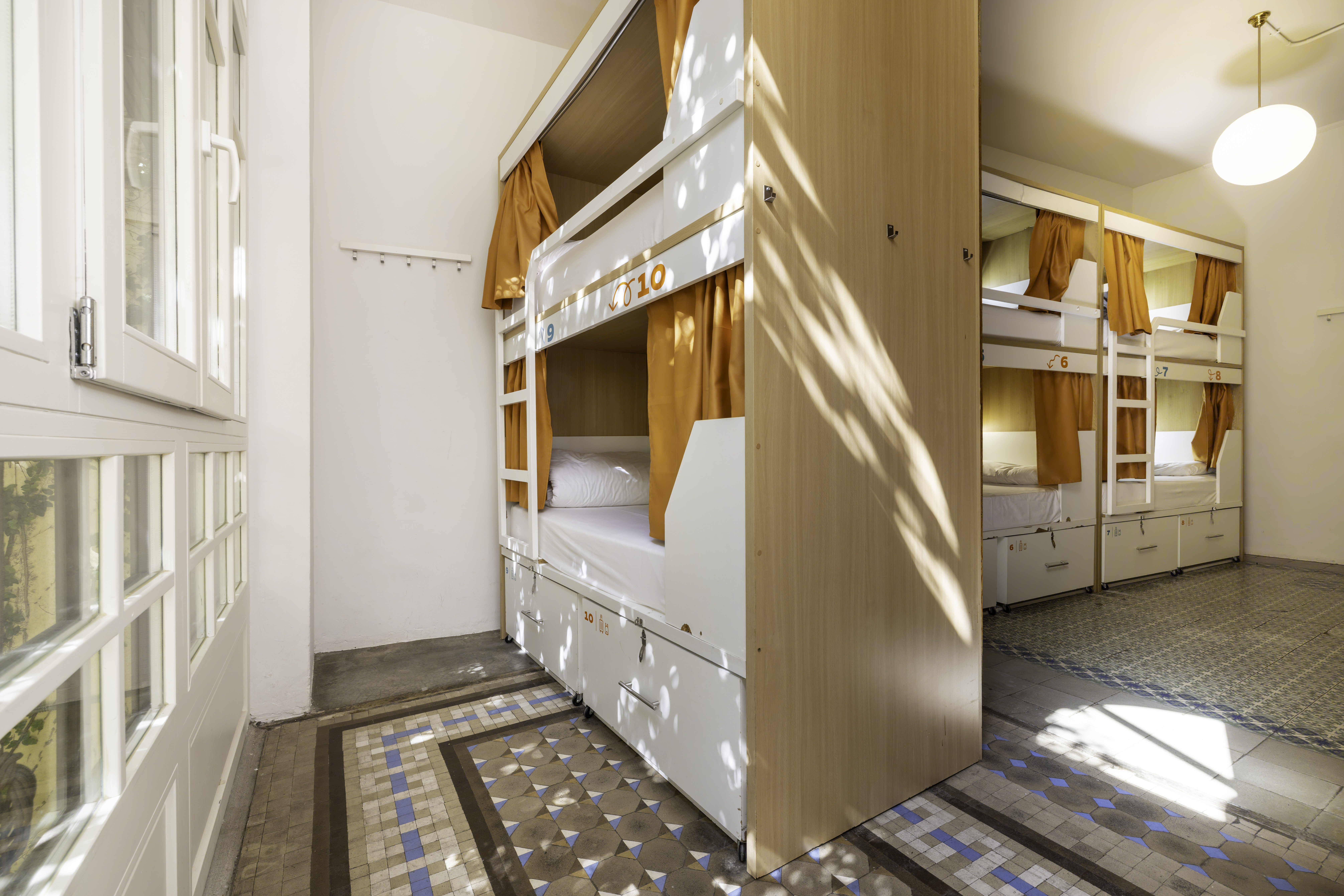 Bed in a 12 Bed Mixed Room. The Loft House Bcn