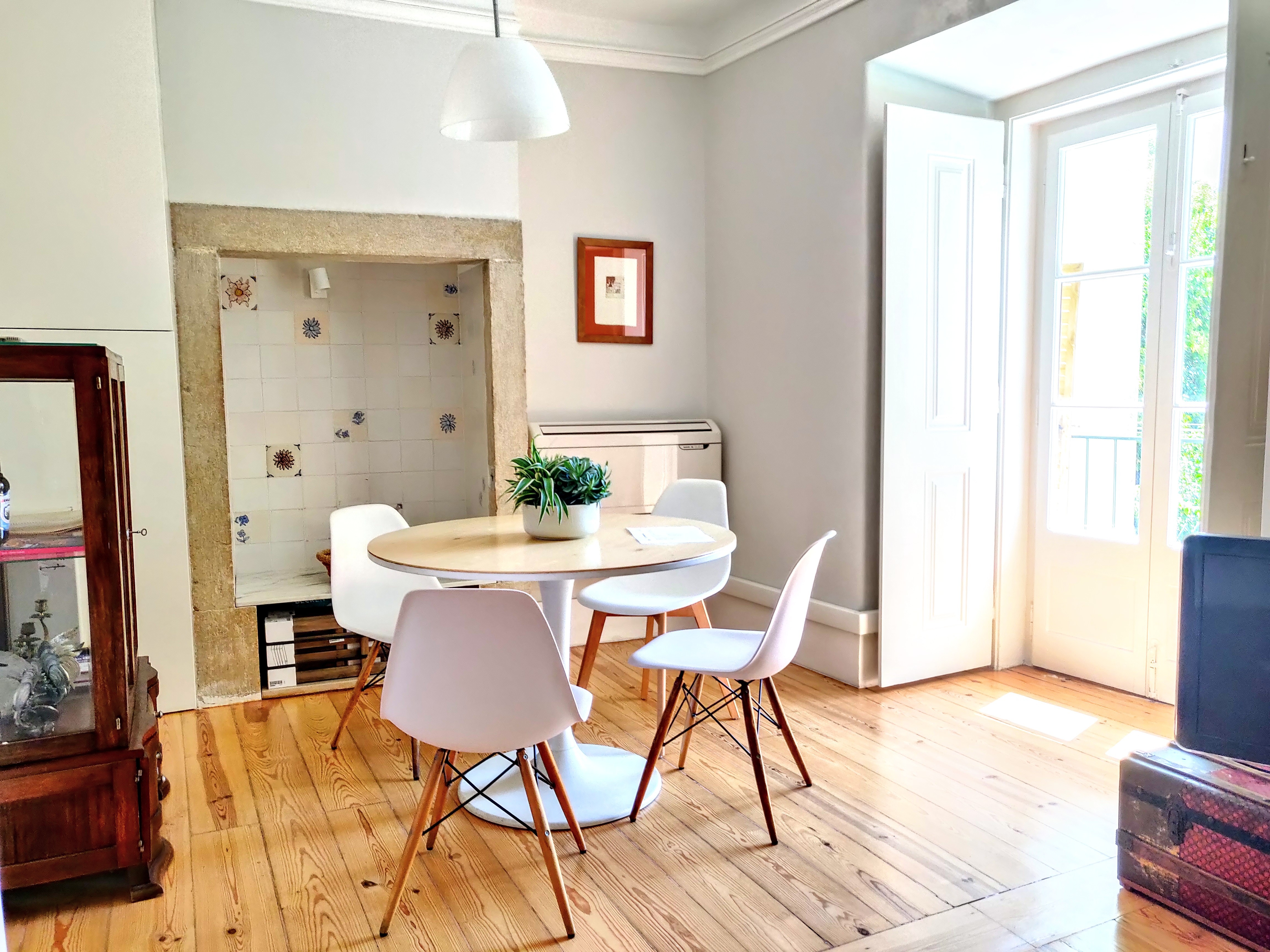 Dear Home ★ In the Heart of Lisbon in Santo Antnio, Lisbon
