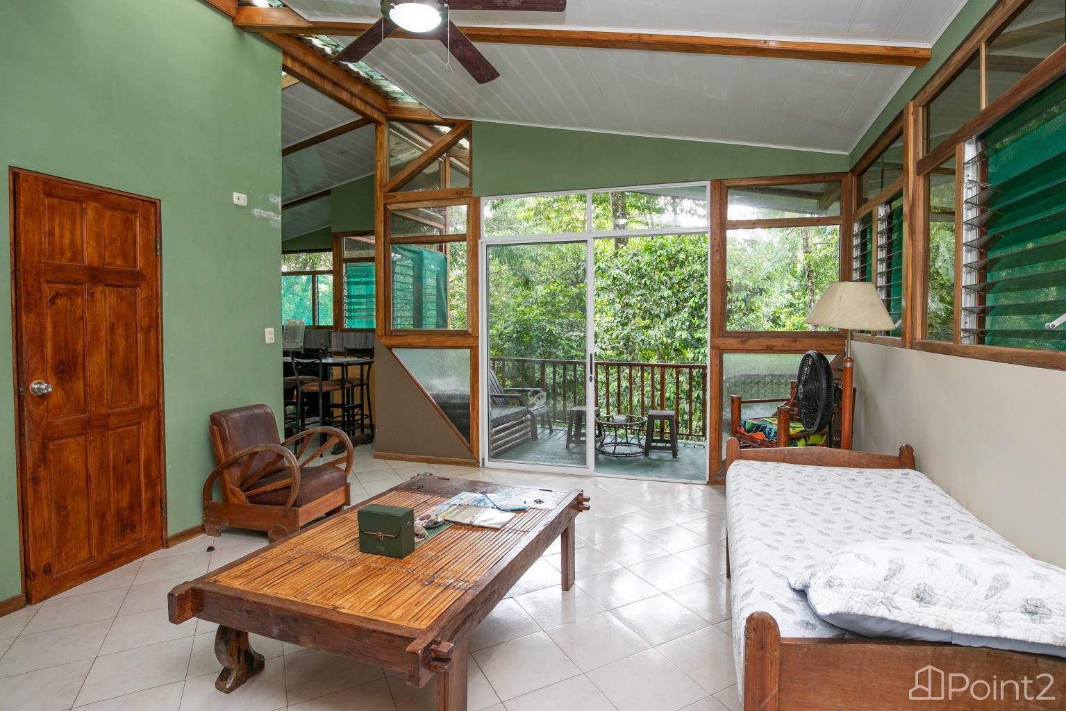 Cosy Tree Top Jungle