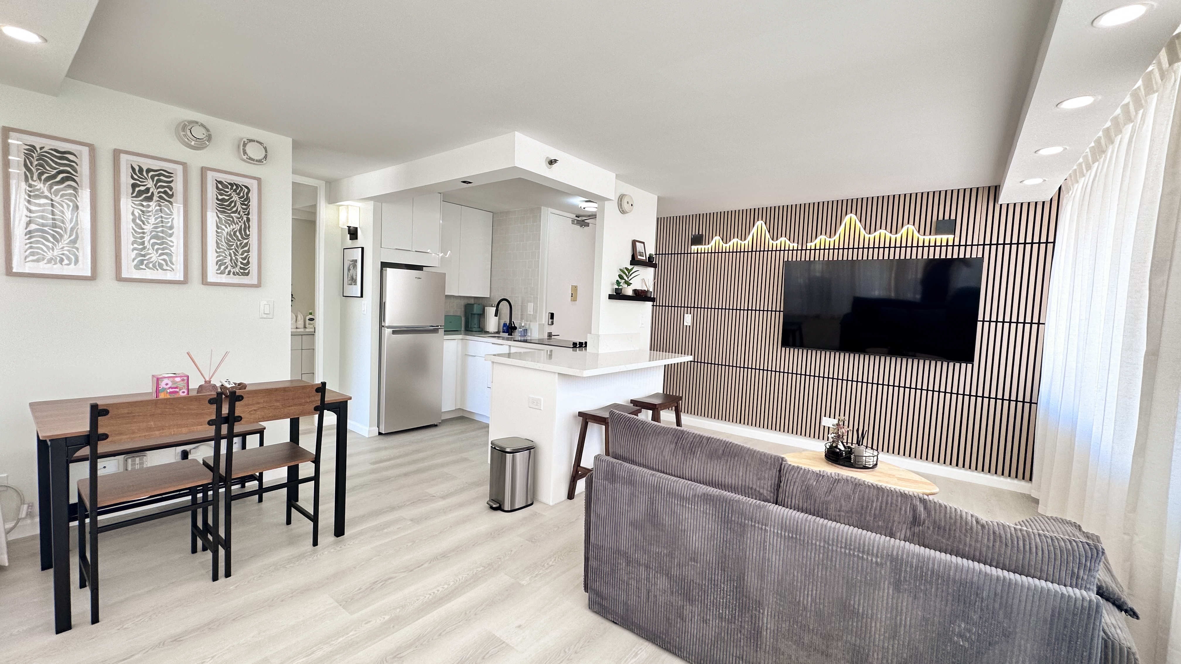 Waikiki Beach & Diamond Head View | 18F Luxe 1B in Primary Urban Center, Hawaii