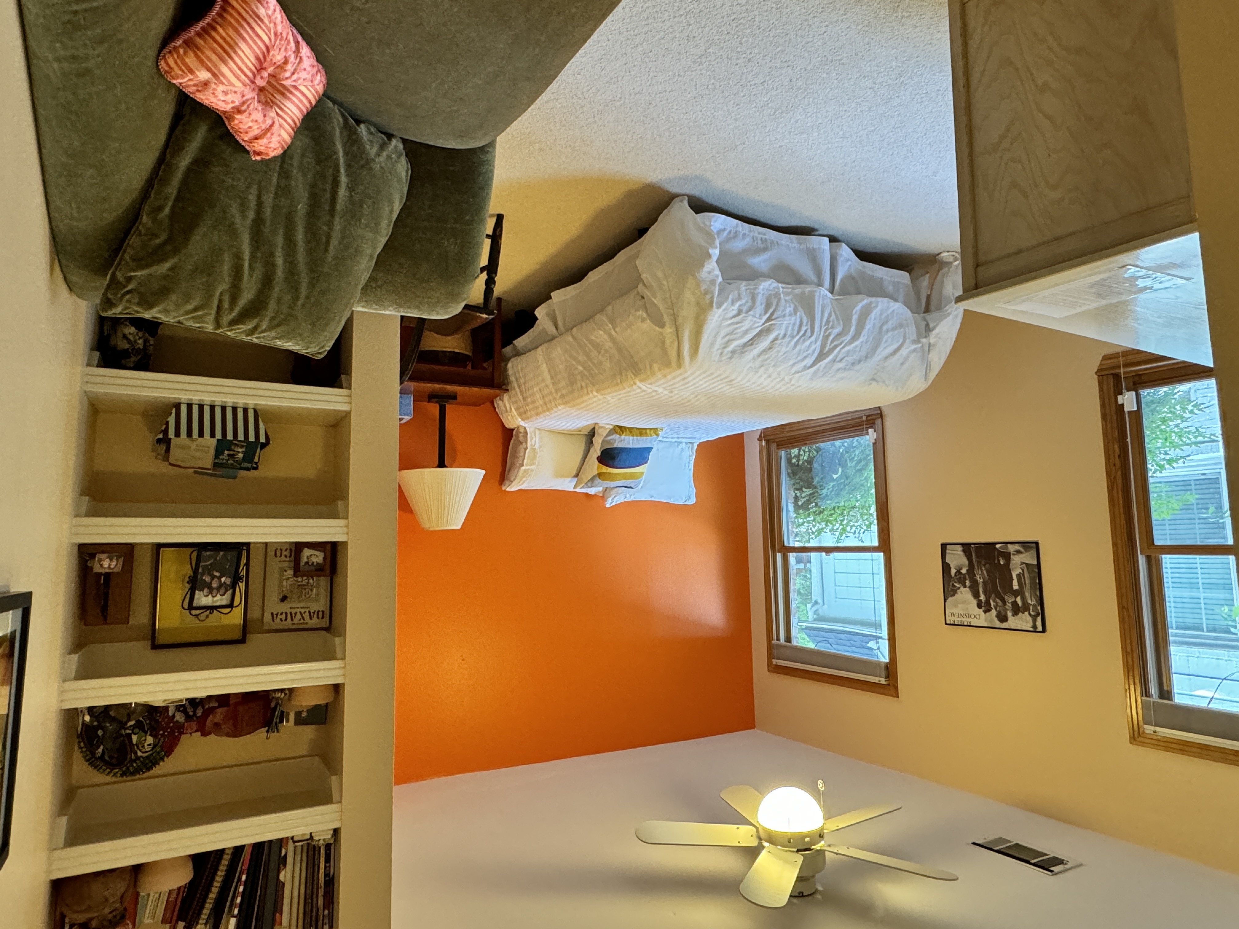 SMU/Trendy Greenville/with Private Bath in District 14, Dallas