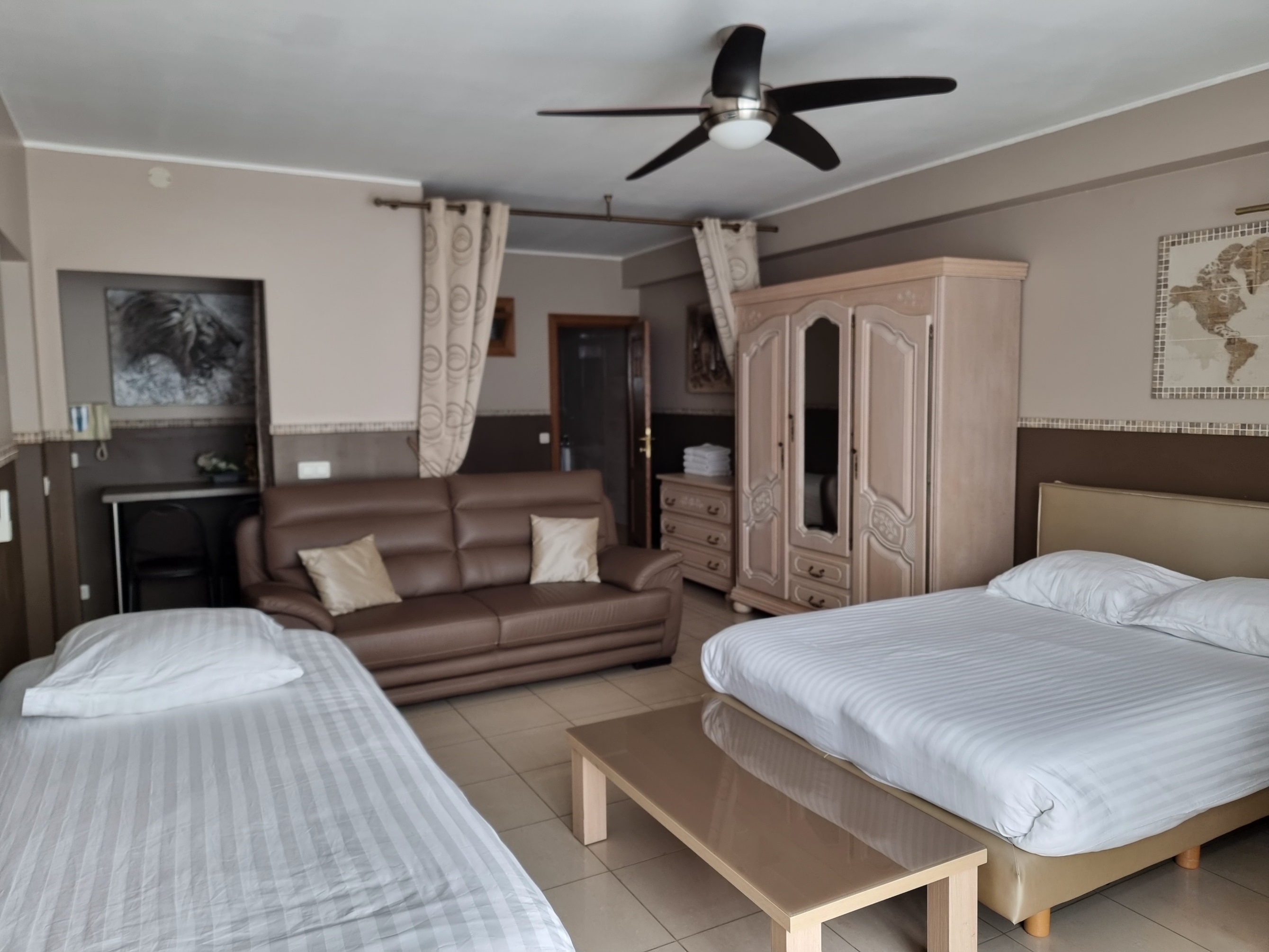 Private Savane Apt-Brussels Midi Station & Center in Anderlecht, Brussels