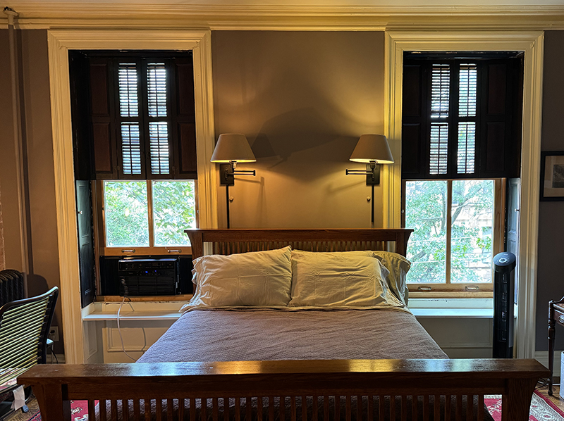 Airy oversized room $63_3 blocks Grove PATH in Ward F (councilmember Jermaine D. Robinson), Jersey City