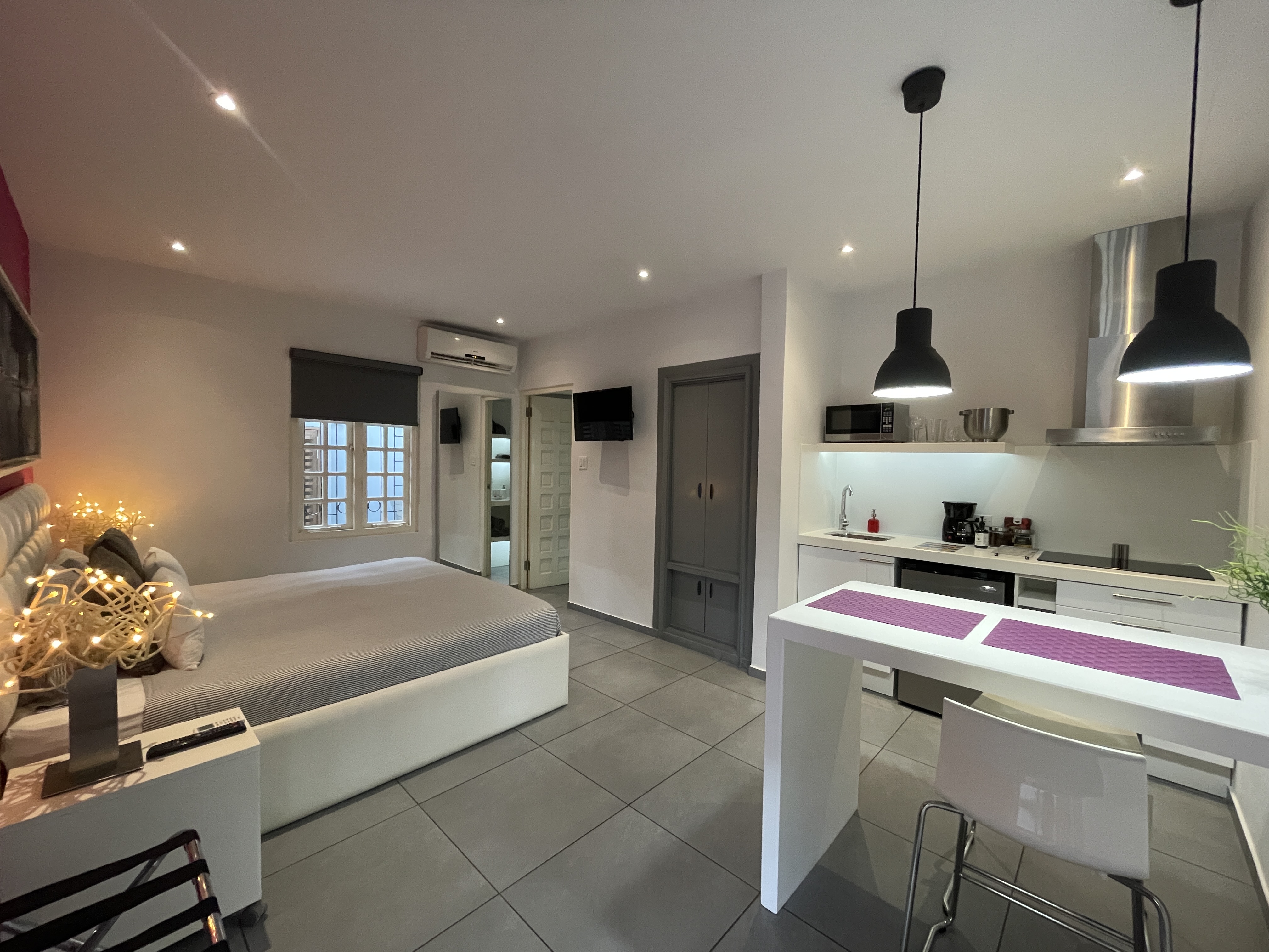 3 min walk to beach&shops king bed Lagoon Studio 1