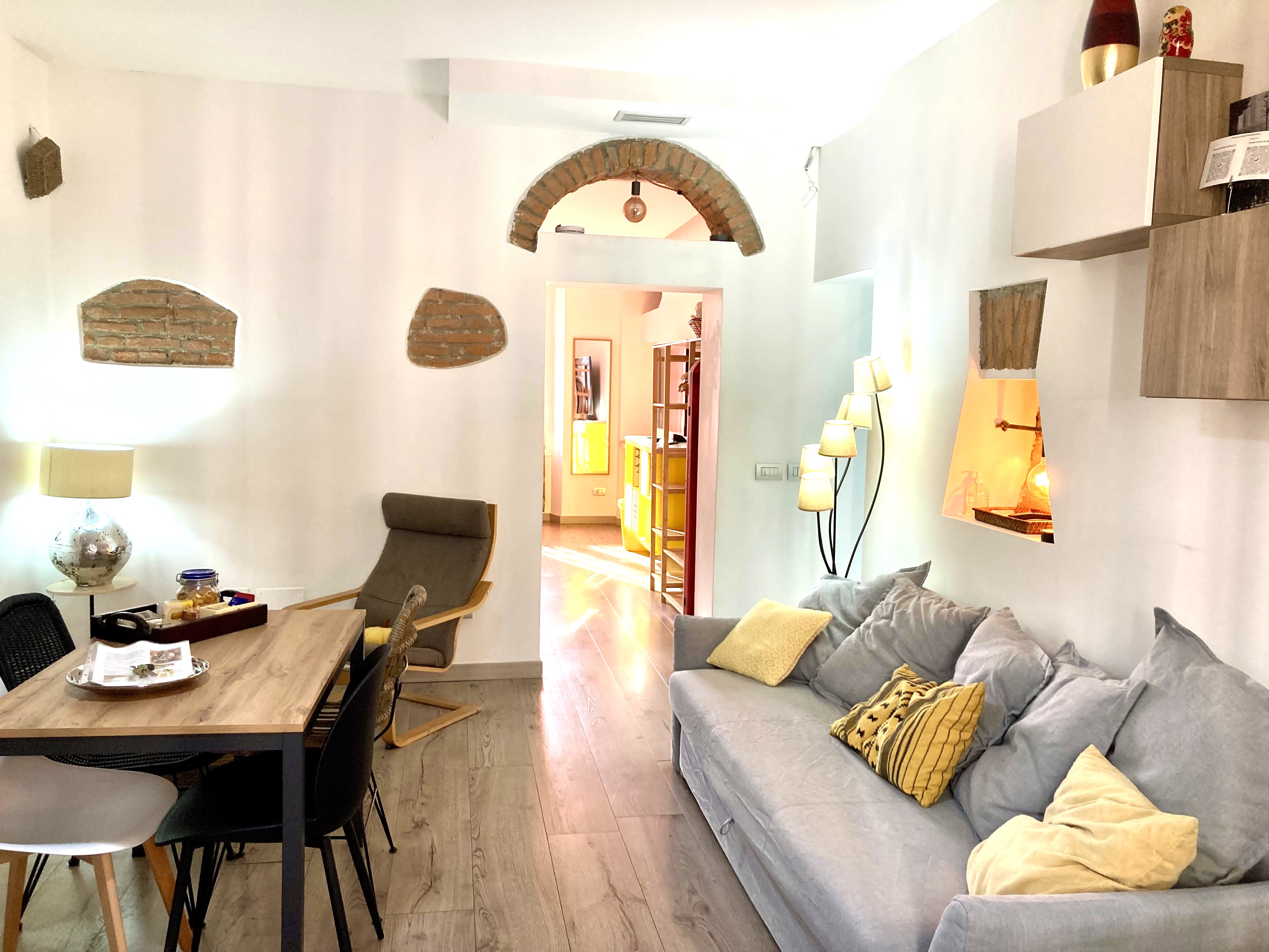Hospitable and very close to "Cenacolo Vinciano"