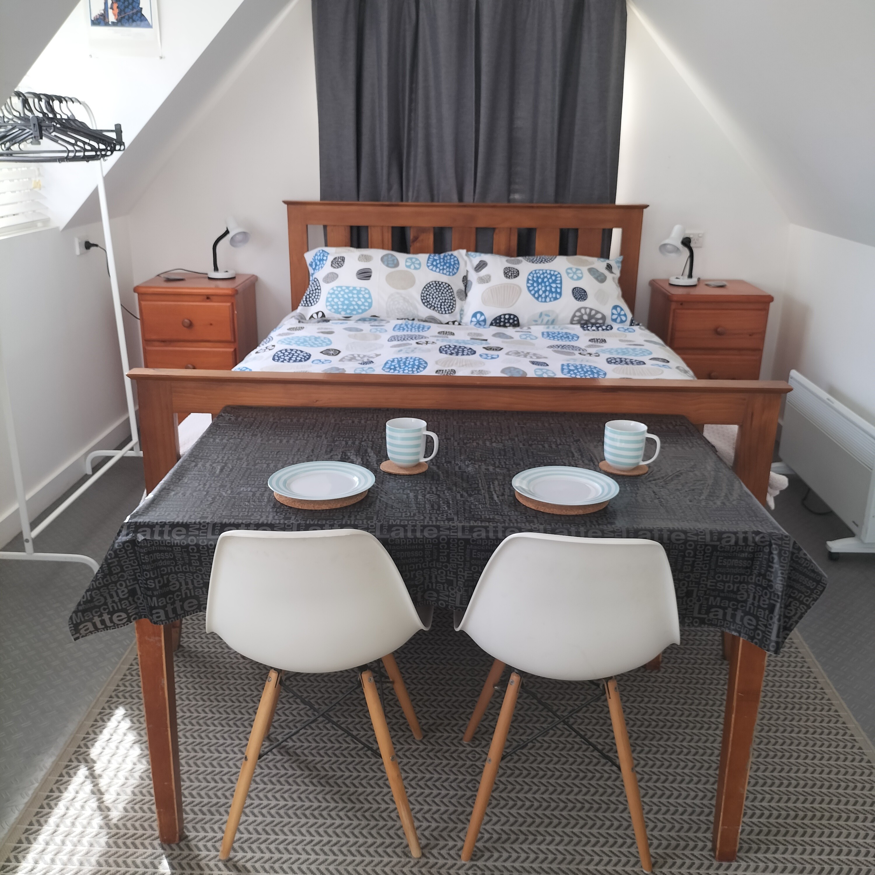 Bondi studio, separate bathroom & pool
