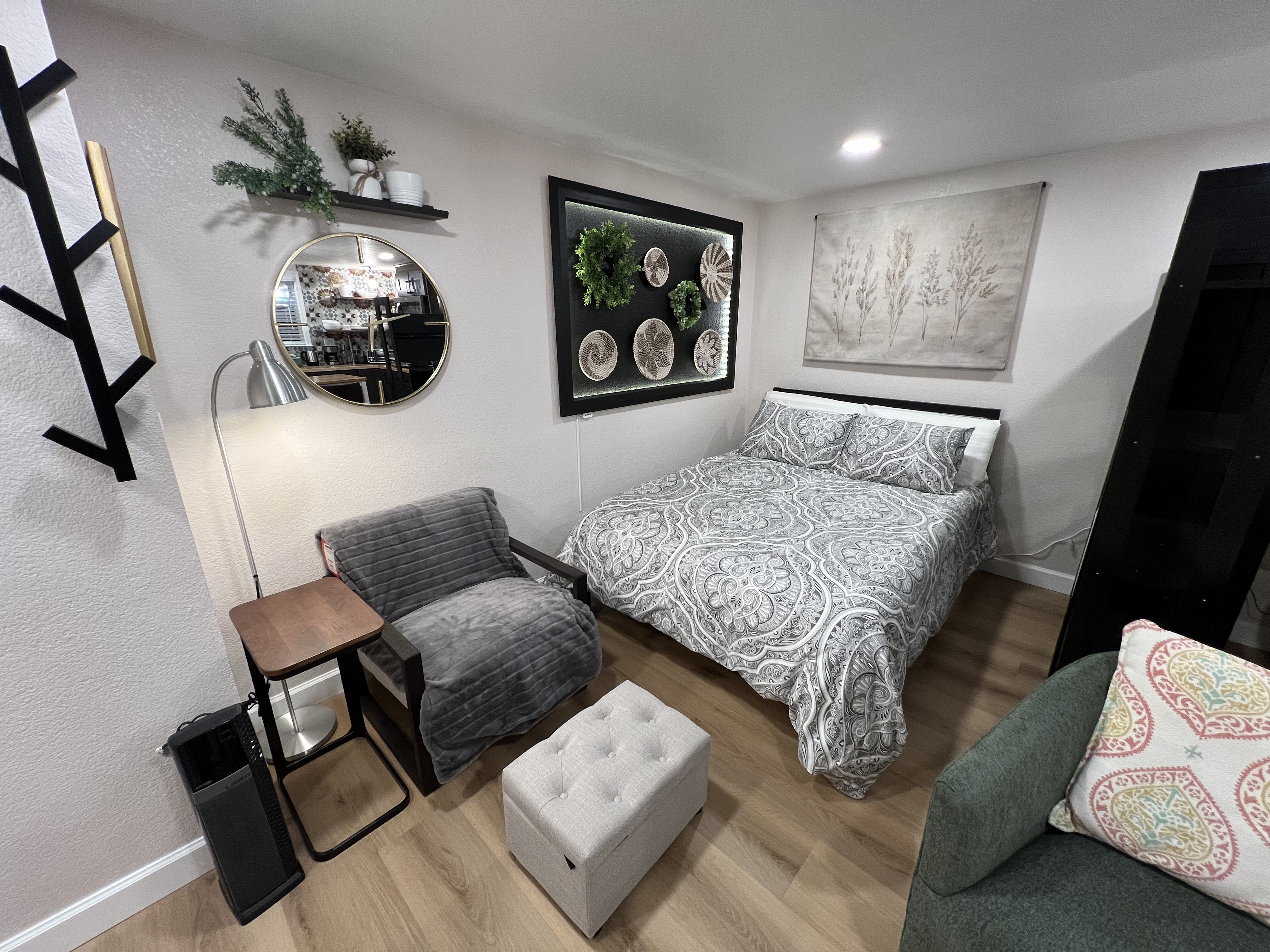 Private Studio Fully Equiped. in Toler Heights, Oakland