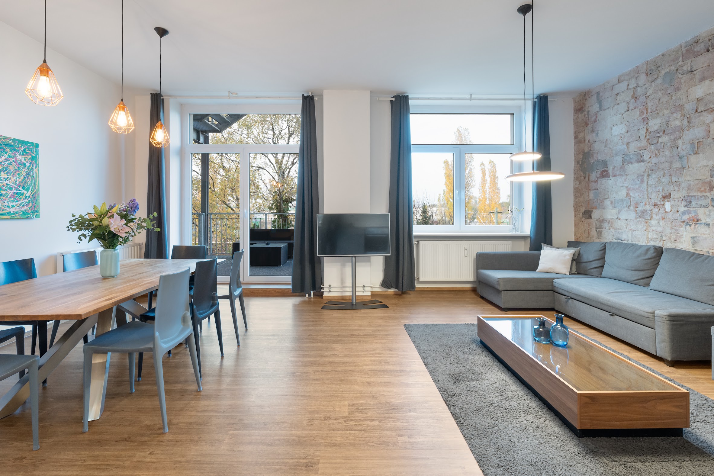 Loft Apartment (85sqm) with 2 Bedrooms & Balcony