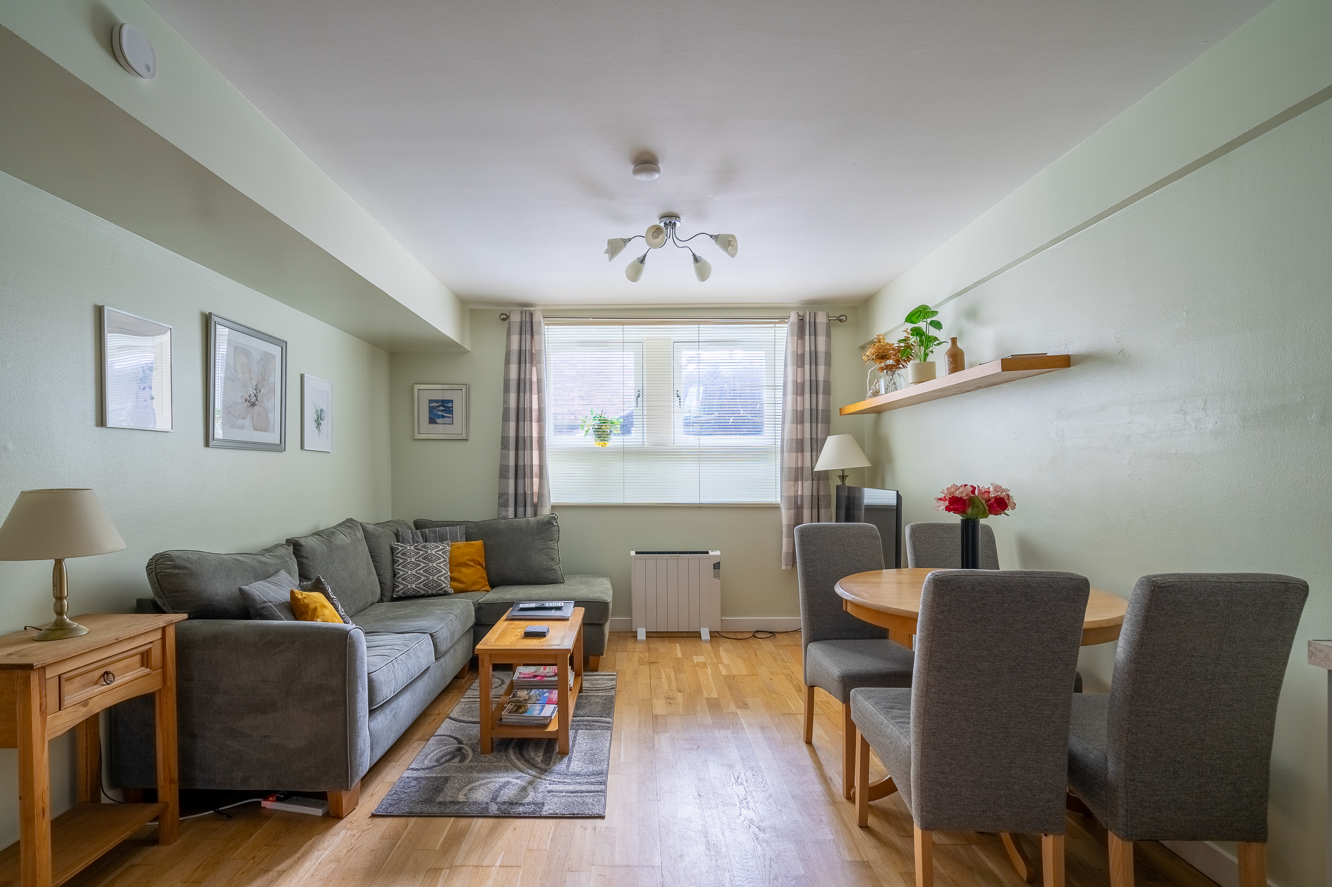 Spacious Old Town home with 2 Bathrooms/Parking in Old Town, Princes Street and Leith Street, Edinburgh